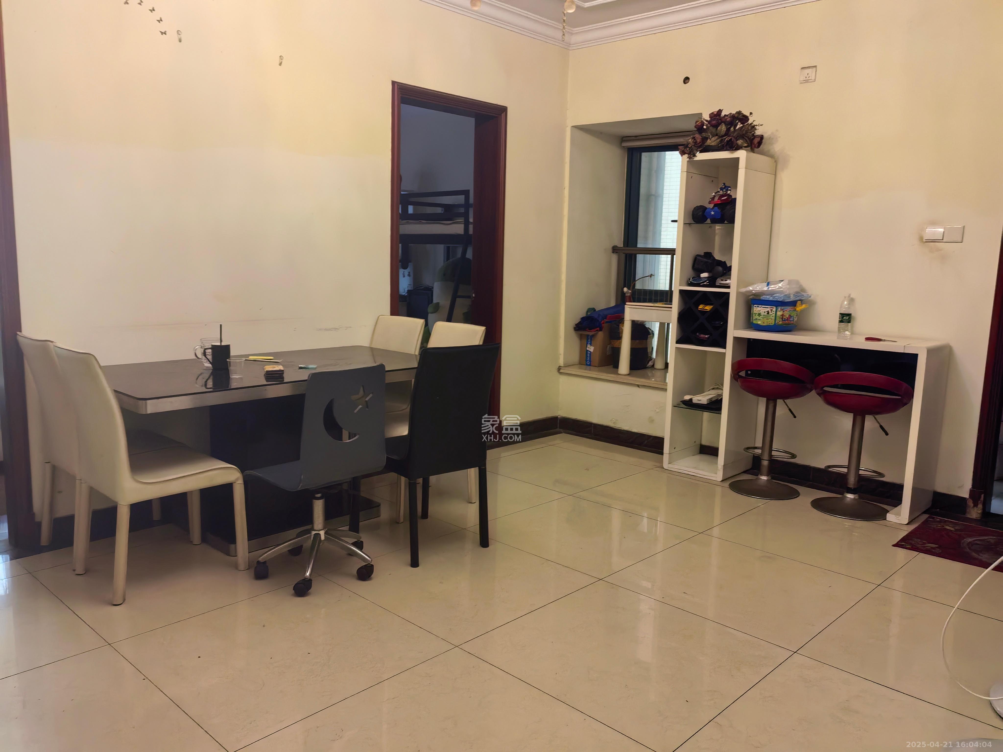 恒大名都  4室2厅2卫    2600.0元/月室内图