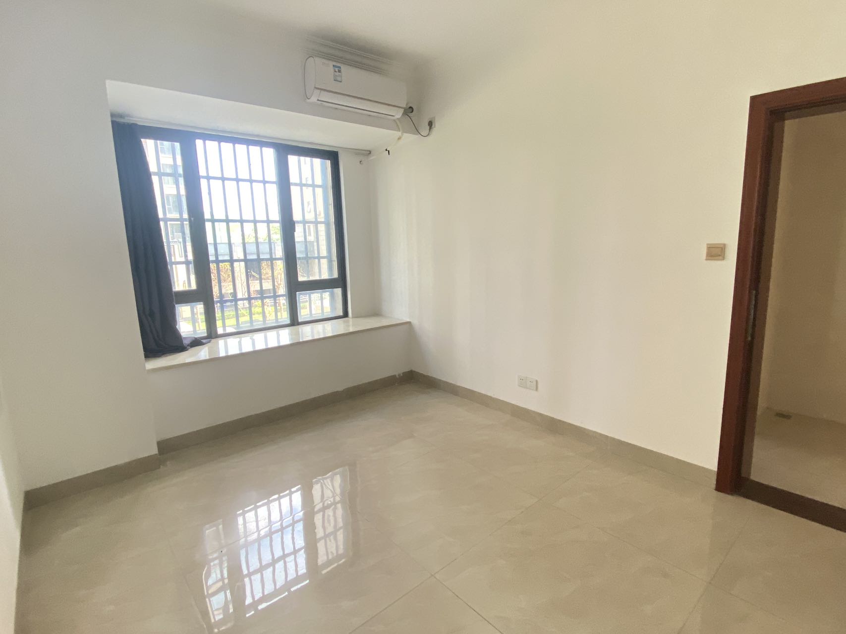 海航豪庭北苑 3室2厅2卫 320.0万 海航豪庭北苑 3室2厅2卫 320.0万室内图