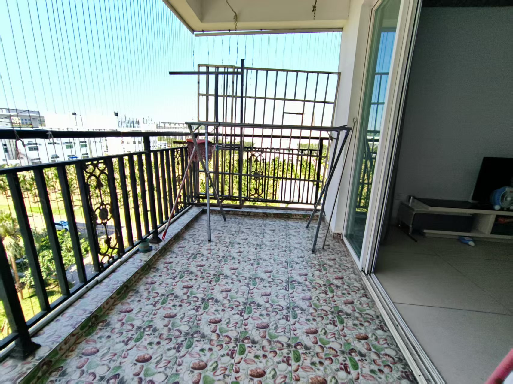 展兴高新花园 2室2厅1卫 2300.0元/月 展兴高新花园 2室2厅1卫 2300.0元/月室内图