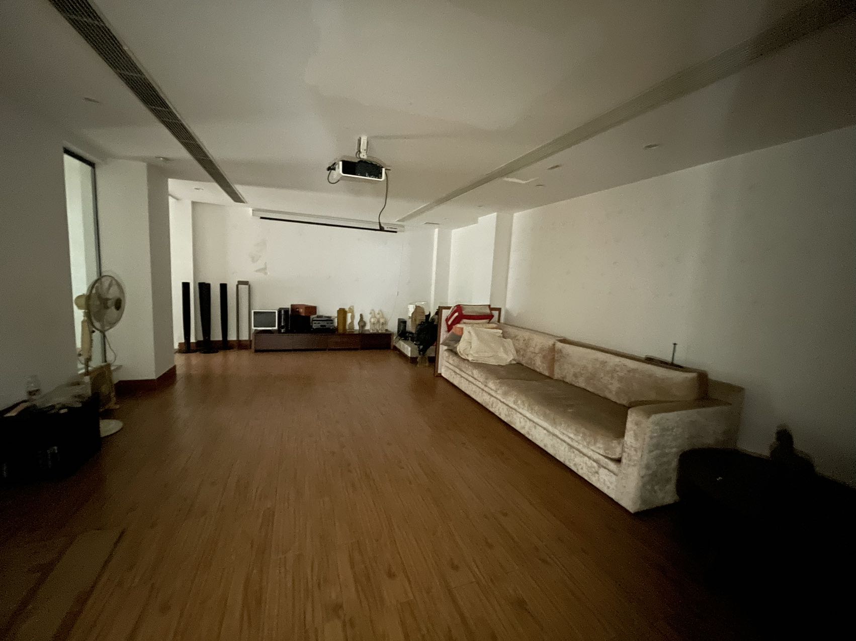 鸿洲江山 9室3厅3卫 16000.0元/月 鸿洲江山 9室3厅3卫 16000.0元/月室内图