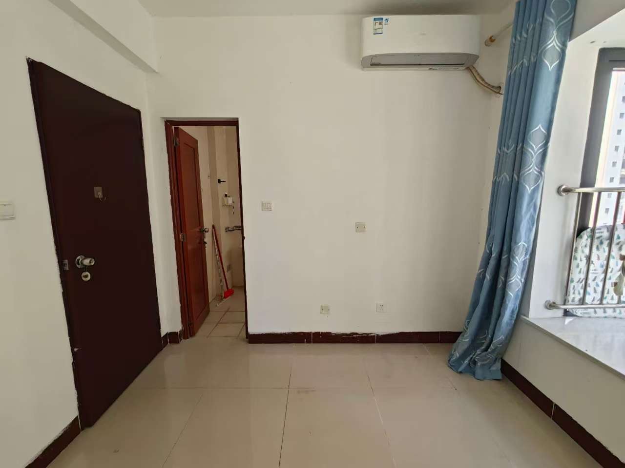 美舍嘉苑一期 4室2厅2卫 2800.0元/月 美舍嘉苑一期 4室2厅2卫 2800.0元/月室内图