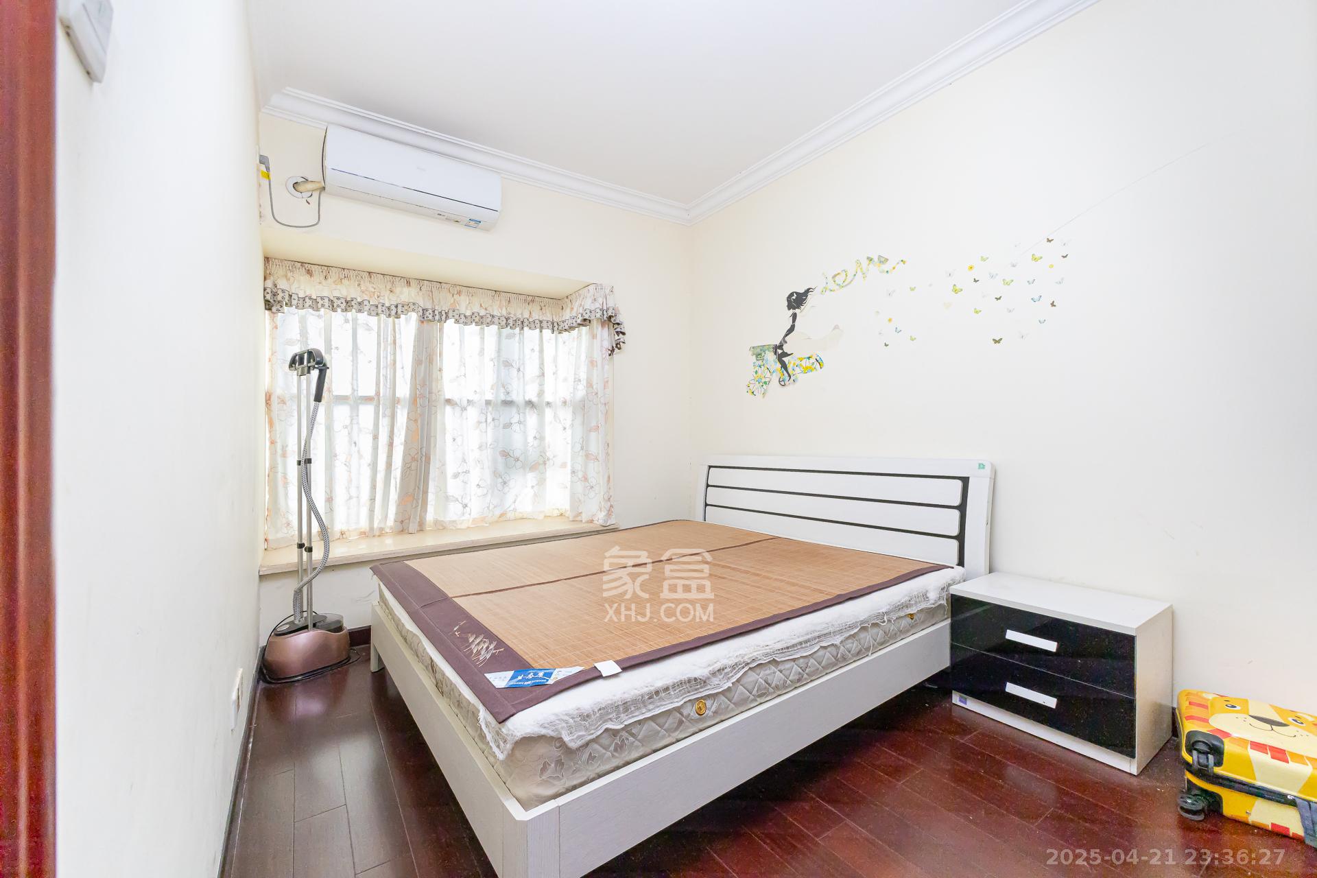 恒大名都 3室2厅1卫 65.0万 恒大名都 3室2厅1卫 65.0万卧室