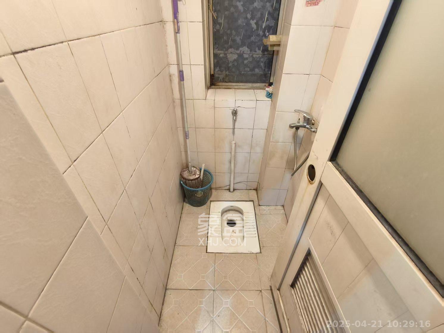 裕农街散盘 2室1厅1卫 1400.0元/月 裕农街散盘 2室1厅1卫 1400.0元/月室内图