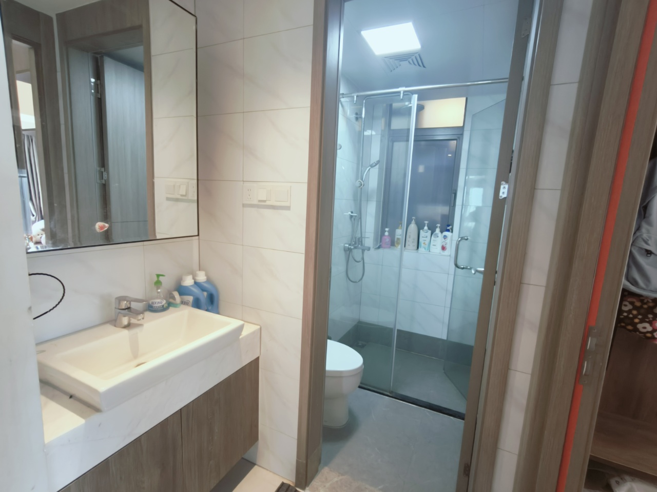 华侨城曦海岸1期 1室0厅0卫 159.9万 华侨城曦海岸1期 1室0厅0卫 159.9万客厅