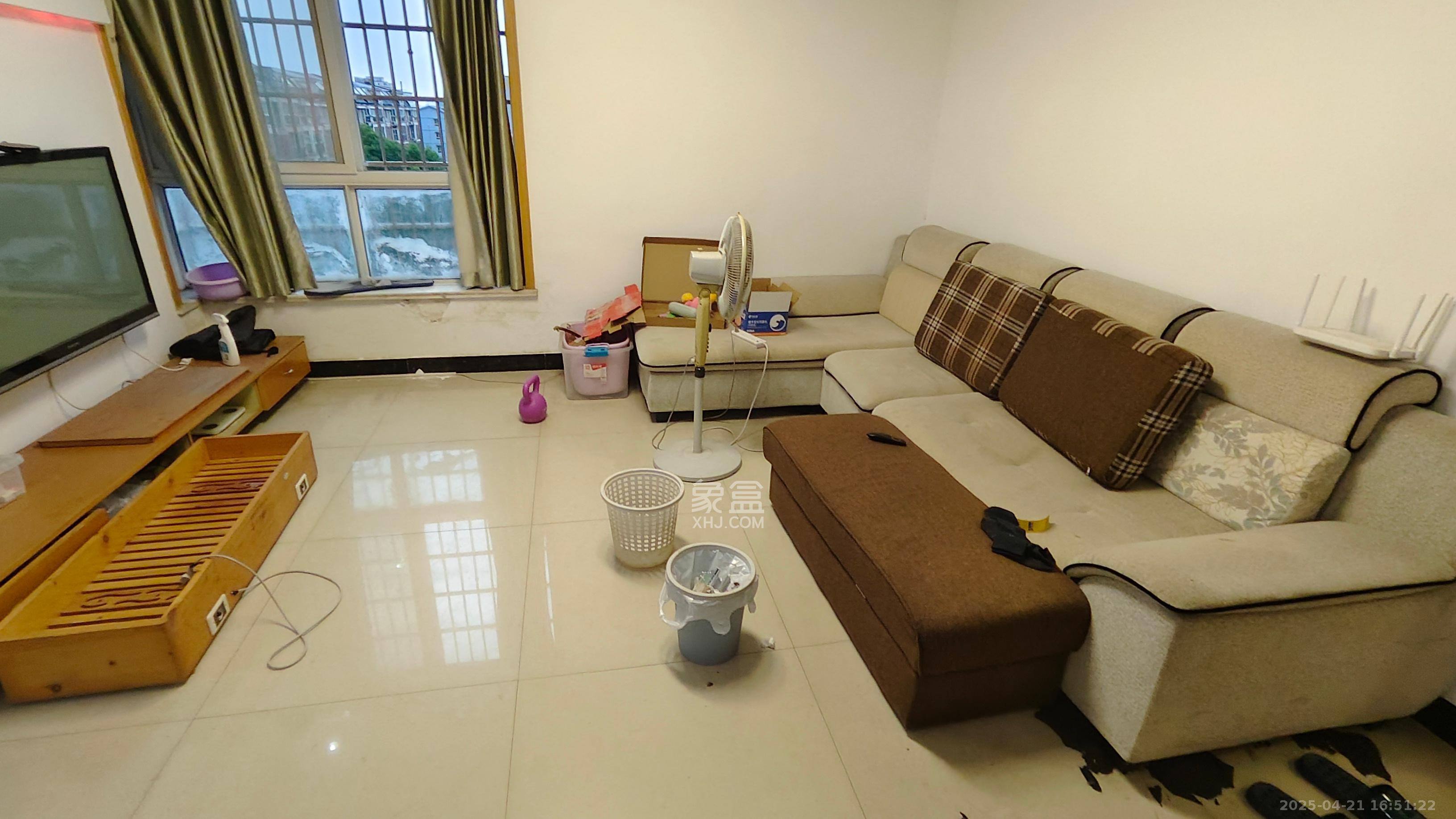 水木兰庭 3室2厅1卫 1800.0元/月 水木兰庭 3室2厅1卫 1800.0元/月室内图