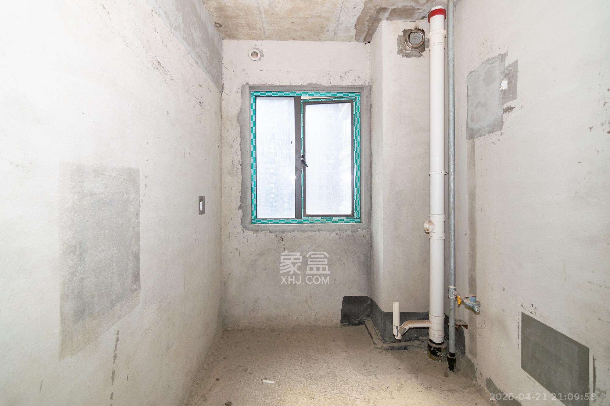 润和长郡(润和紫郡二三期) 4室2厅2卫 82.0万 润和长郡(润和紫郡二三期) 4室2厅2卫 82.0万厨房