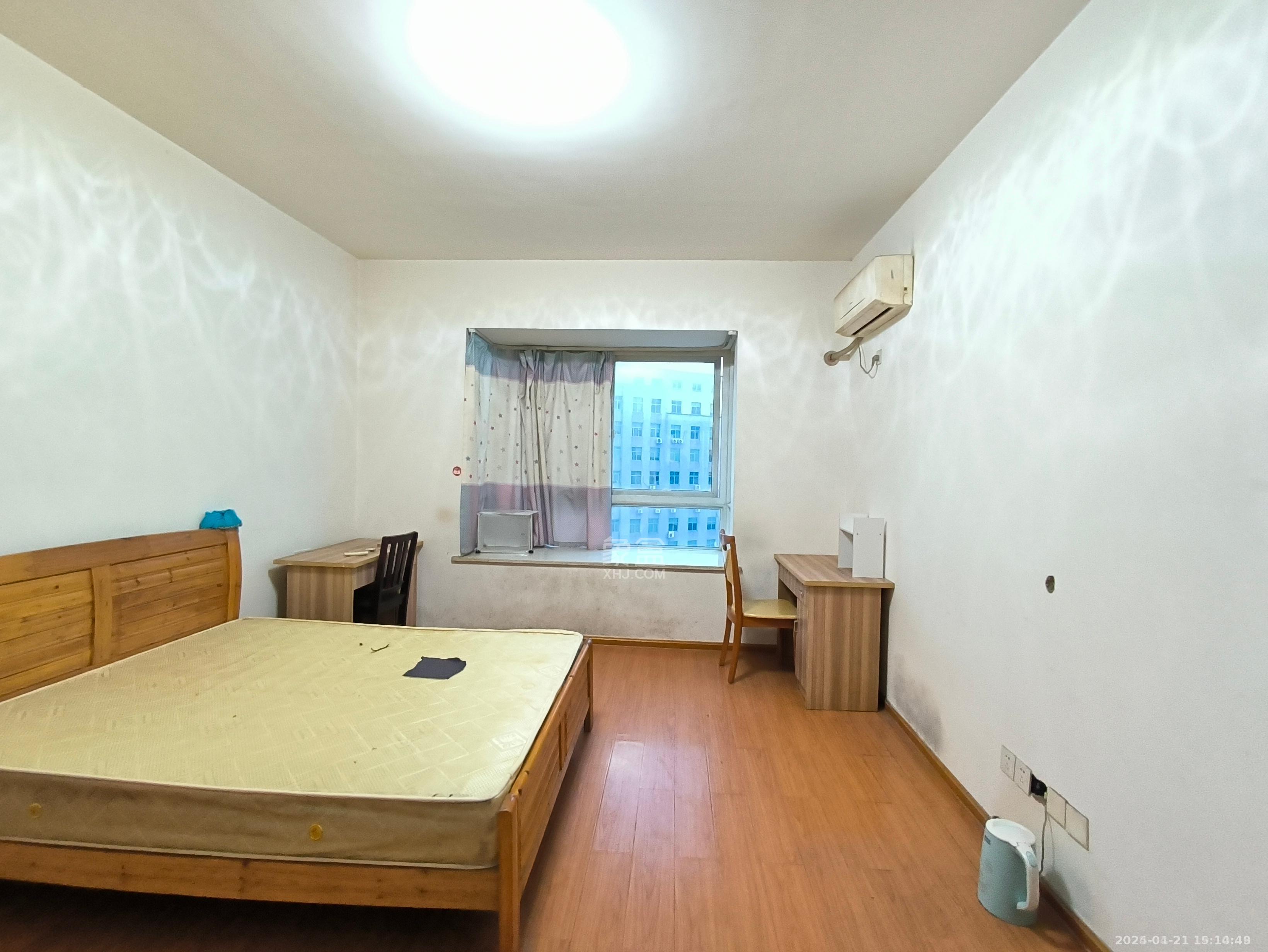 康馨佳园 4室2厅2卫 2000.0元/月 康馨佳园 4室2厅2卫 2000.0元/月室内图