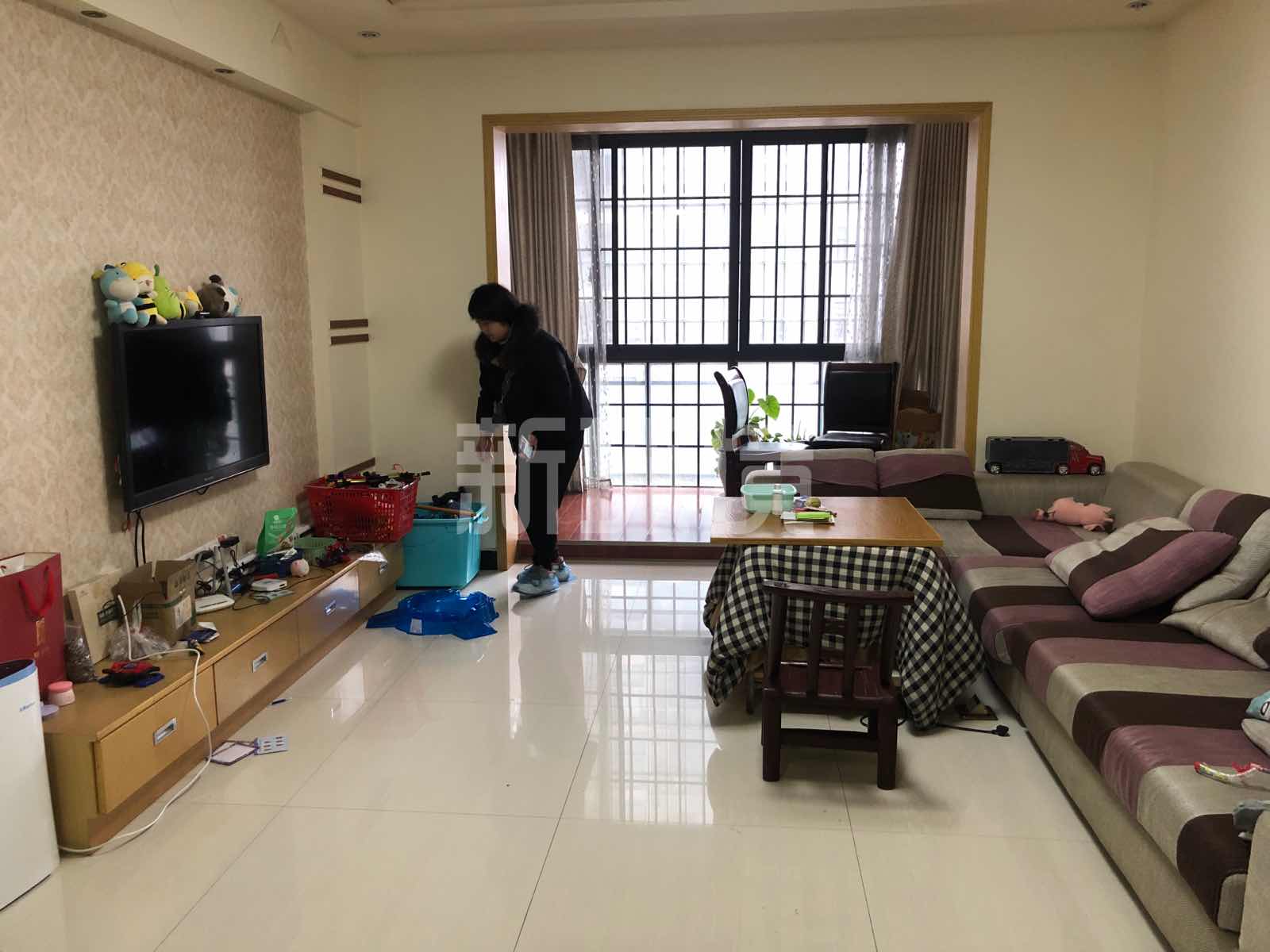 逸臣桃源  2室2厅1卫   52.00万客厅