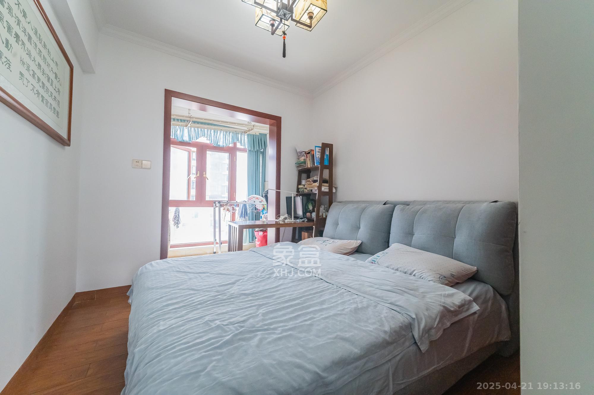 恒基凯旋门三期  3室2厅2卫    135.0万 恒基凯旋门三期  3室2厅2卫    135.0万卧室