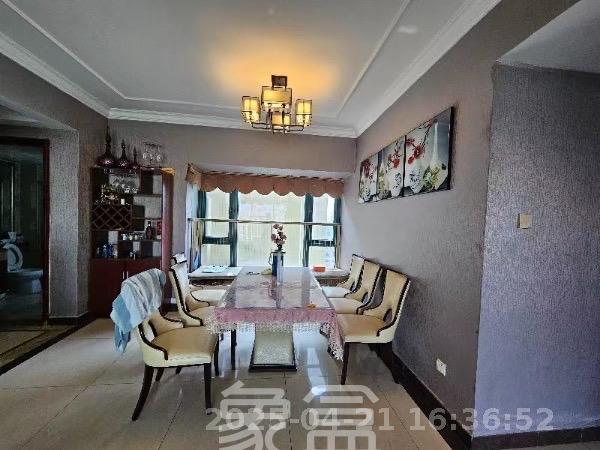 恒大雅苑 3室2厅2卫 2800.0元/月 恒大雅苑 3室2厅2卫 2800.0元/月室内图