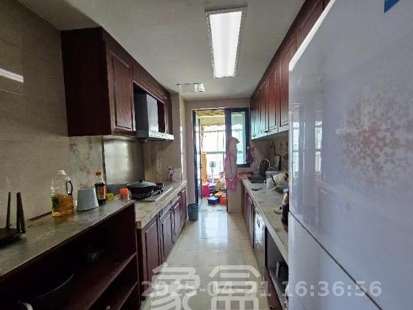 恒大雅苑 3室2厅2卫 2800.0元/月 恒大雅苑 3室2厅2卫 2800.0元/月室内图