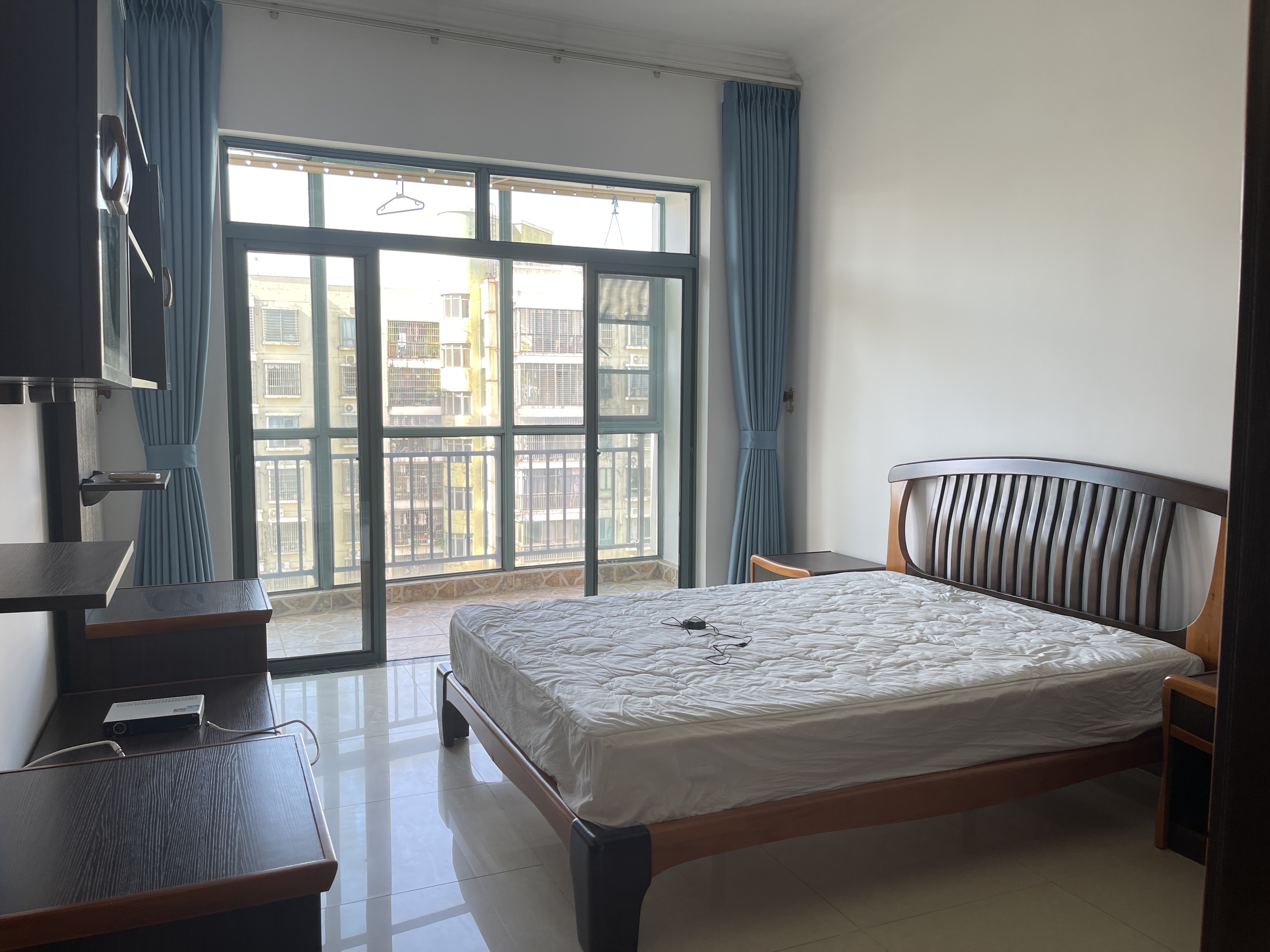 金碧雅苑 4室2厅2卫 210.0万 金碧雅苑 4室2厅2卫 210.0万客厅