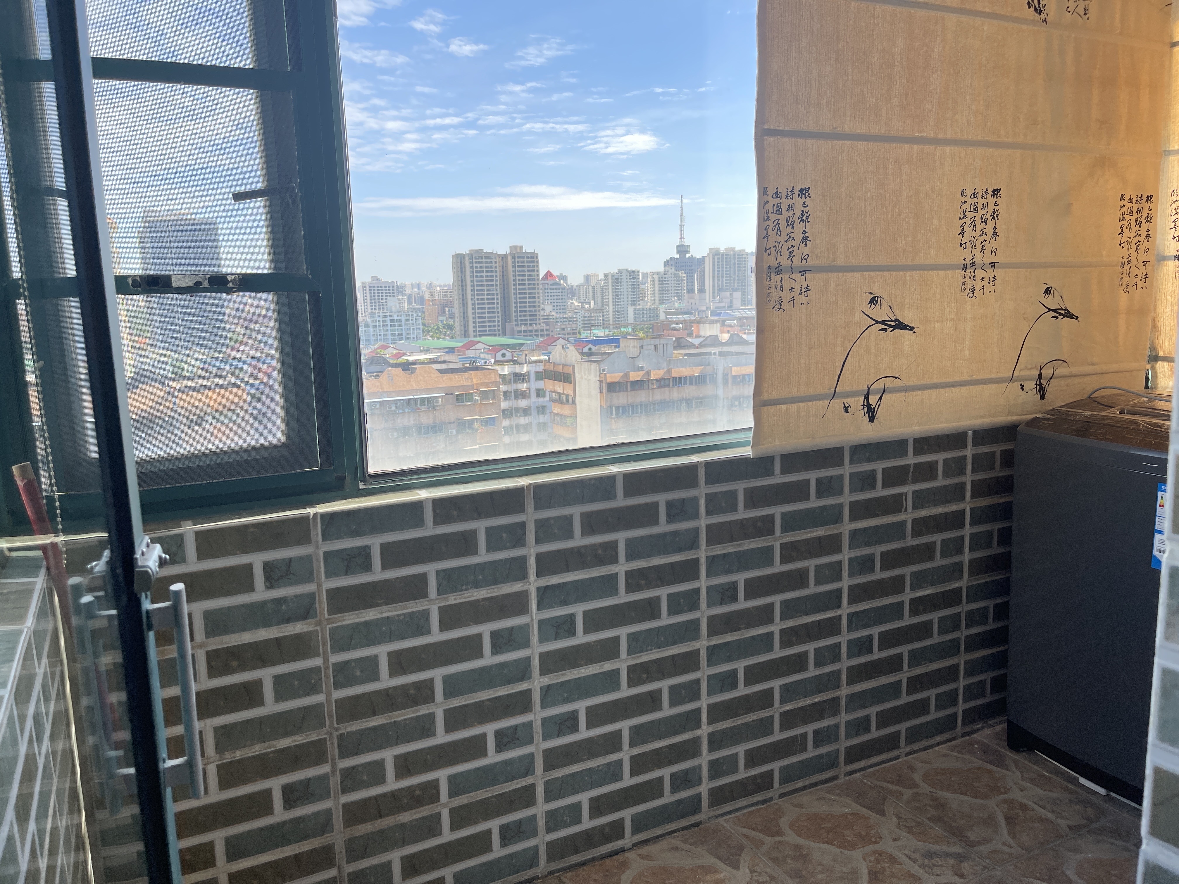 金碧雅苑 4室2厅2卫 210.0万 金碧雅苑 4室2厅2卫 210.0万客厅