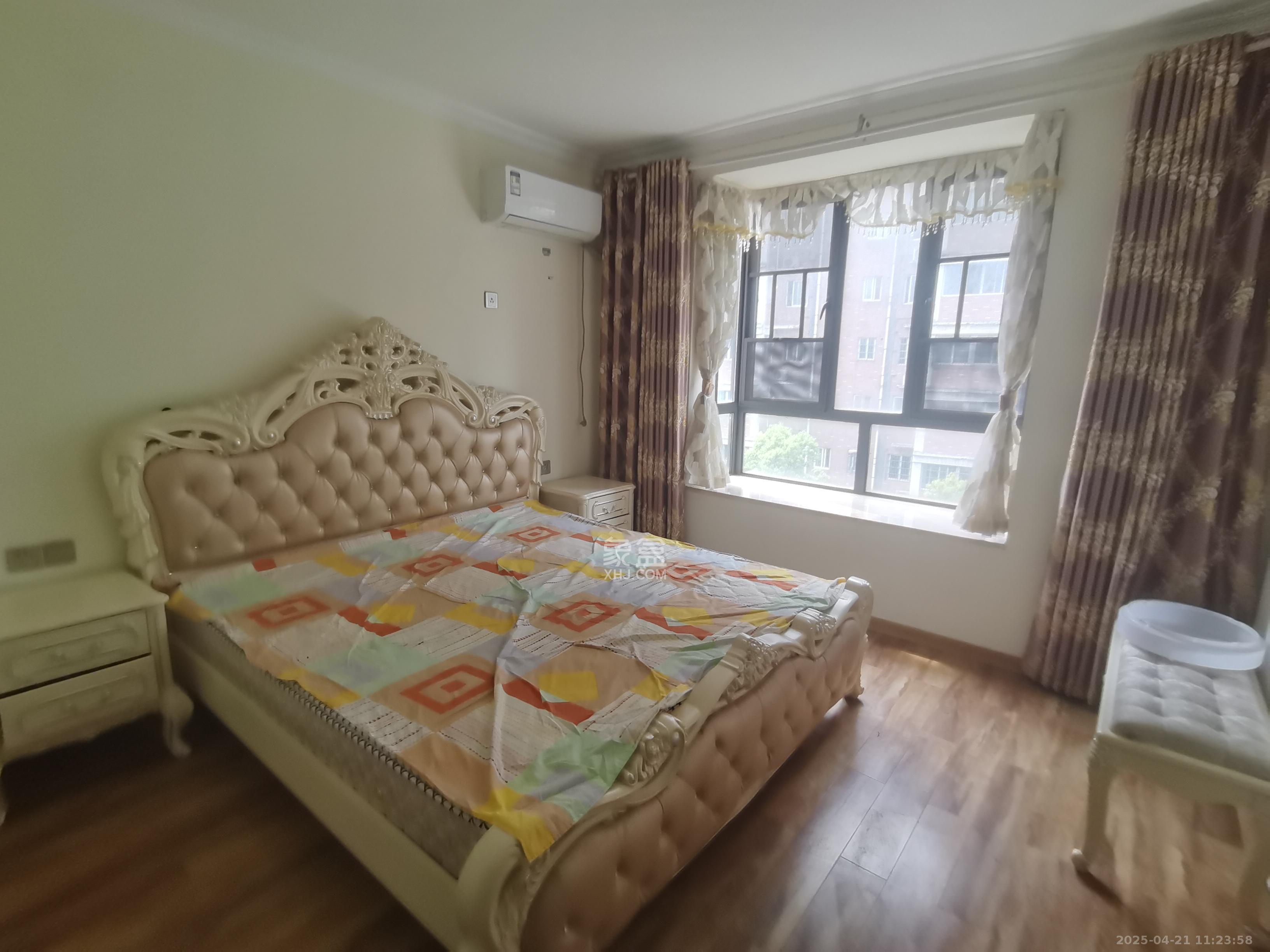 三城花苑(一,二,三期) 3室2厅1卫 1600.0元/月 三城花苑(一,二,三期) 3室2厅1卫 1600.0元/月室内图