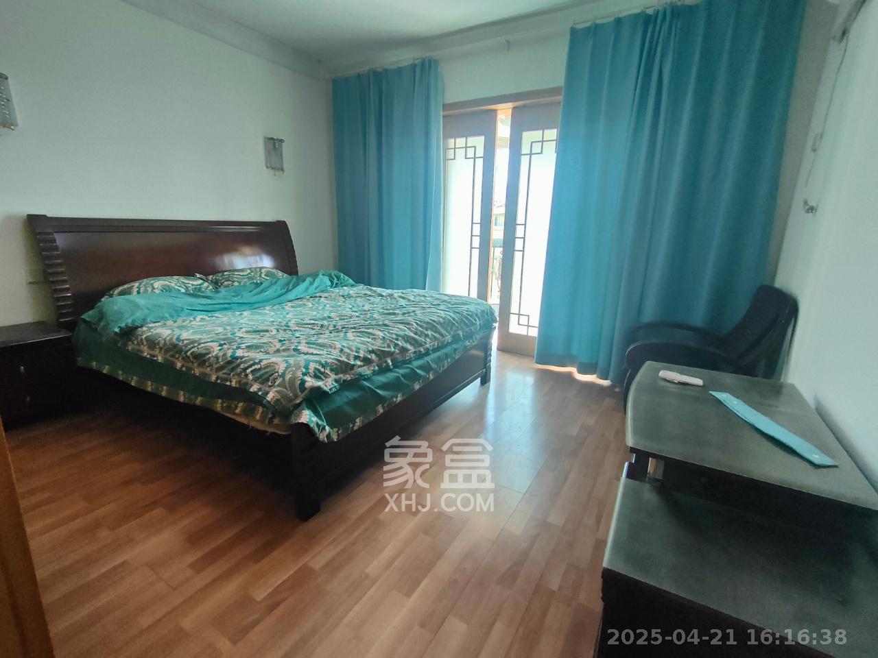 恩瑞麓山名园(龙王港小区) 4室2厅2卫 3000.0元/月 恩瑞麓山名园(龙王港小区) 4室2厅2卫 3000.0元/月室内图