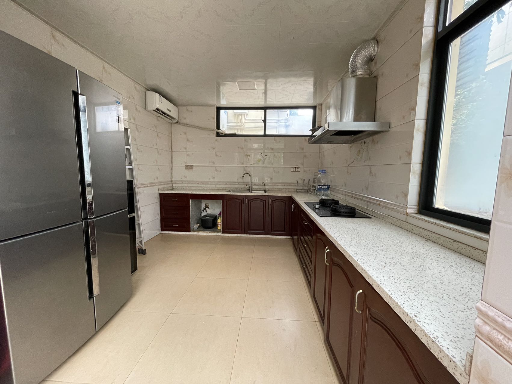 鸿洲江山 9室3厅3卫 16000.0元/月 鸿洲江山 9室3厅3卫 16000.0元/月室内图