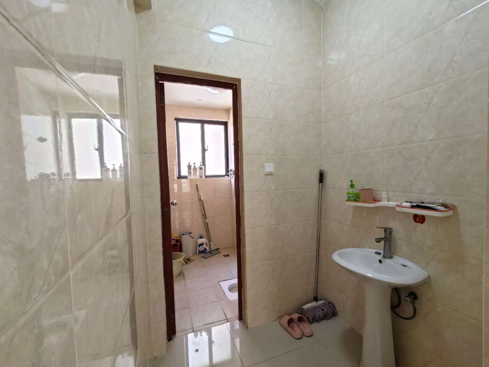 美舍嘉苑一期 4室2厅2卫 2800.0元/月 美舍嘉苑一期 4室2厅2卫 2800.0元/月室内图