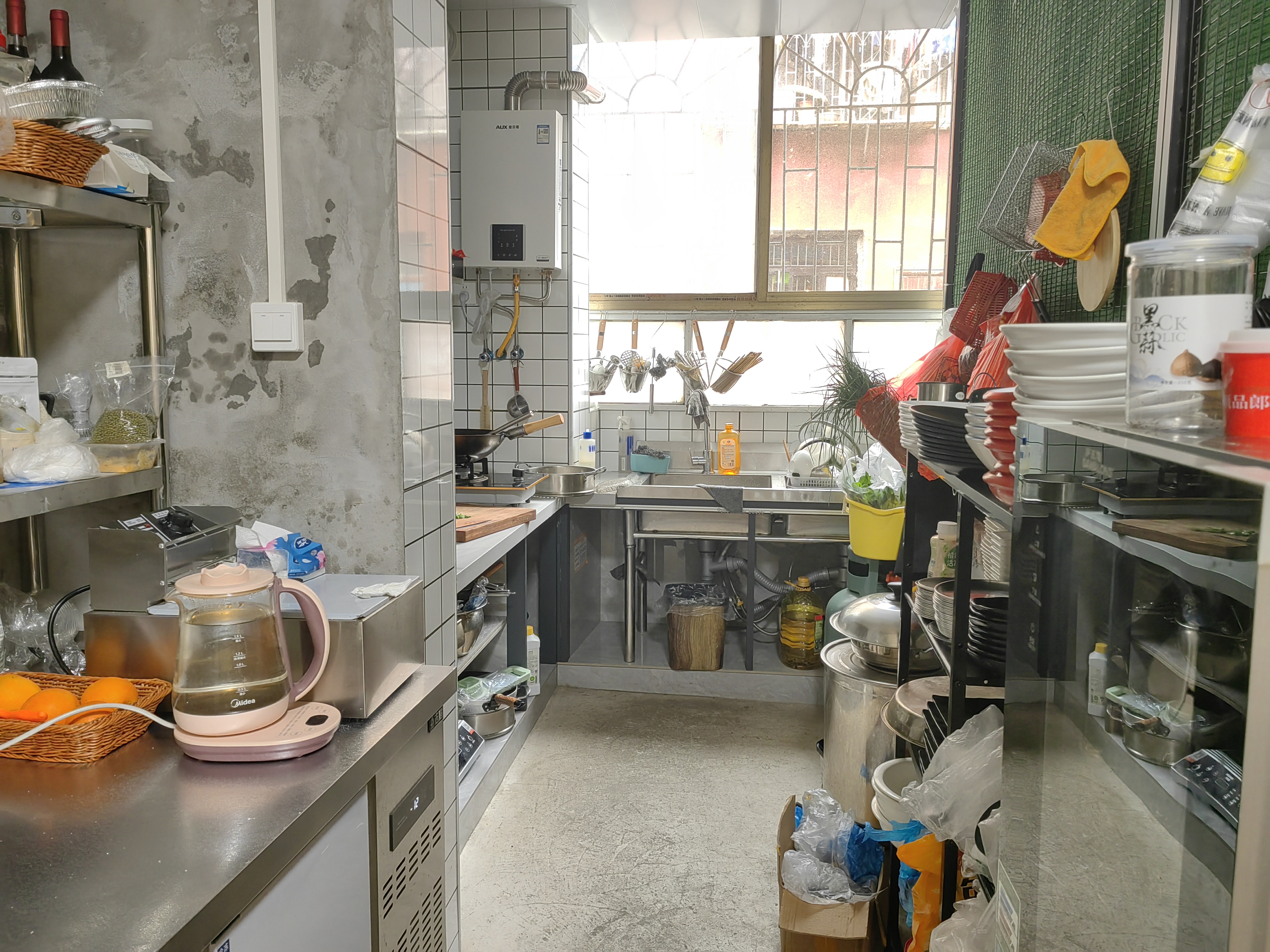 盐业副食小区 2室2厅1卫 58.0万 盐业副食小区 2室2厅1卫 58.0万客厅