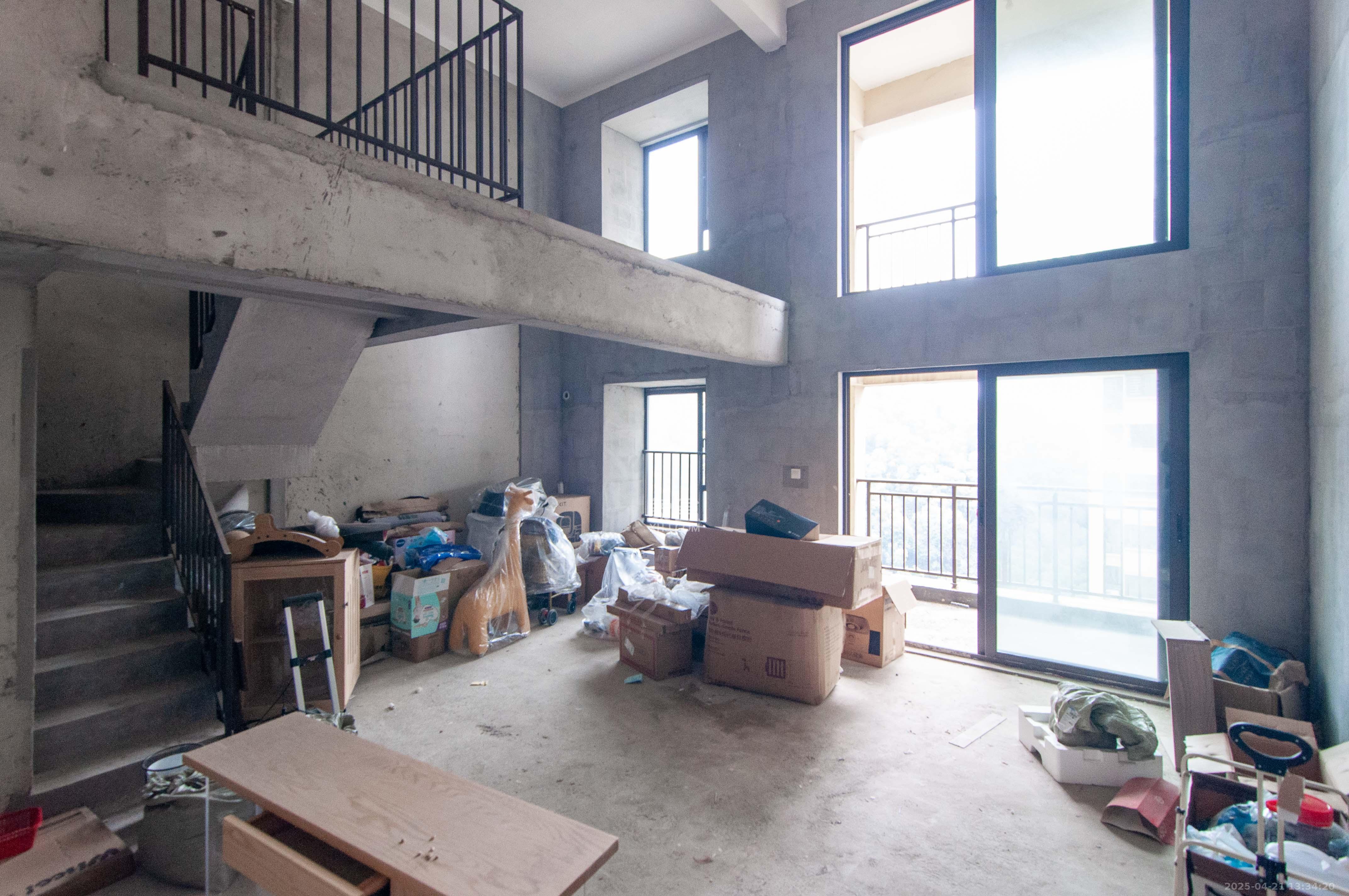 梅溪正荣府  4室2厅2卫   140.00万客厅