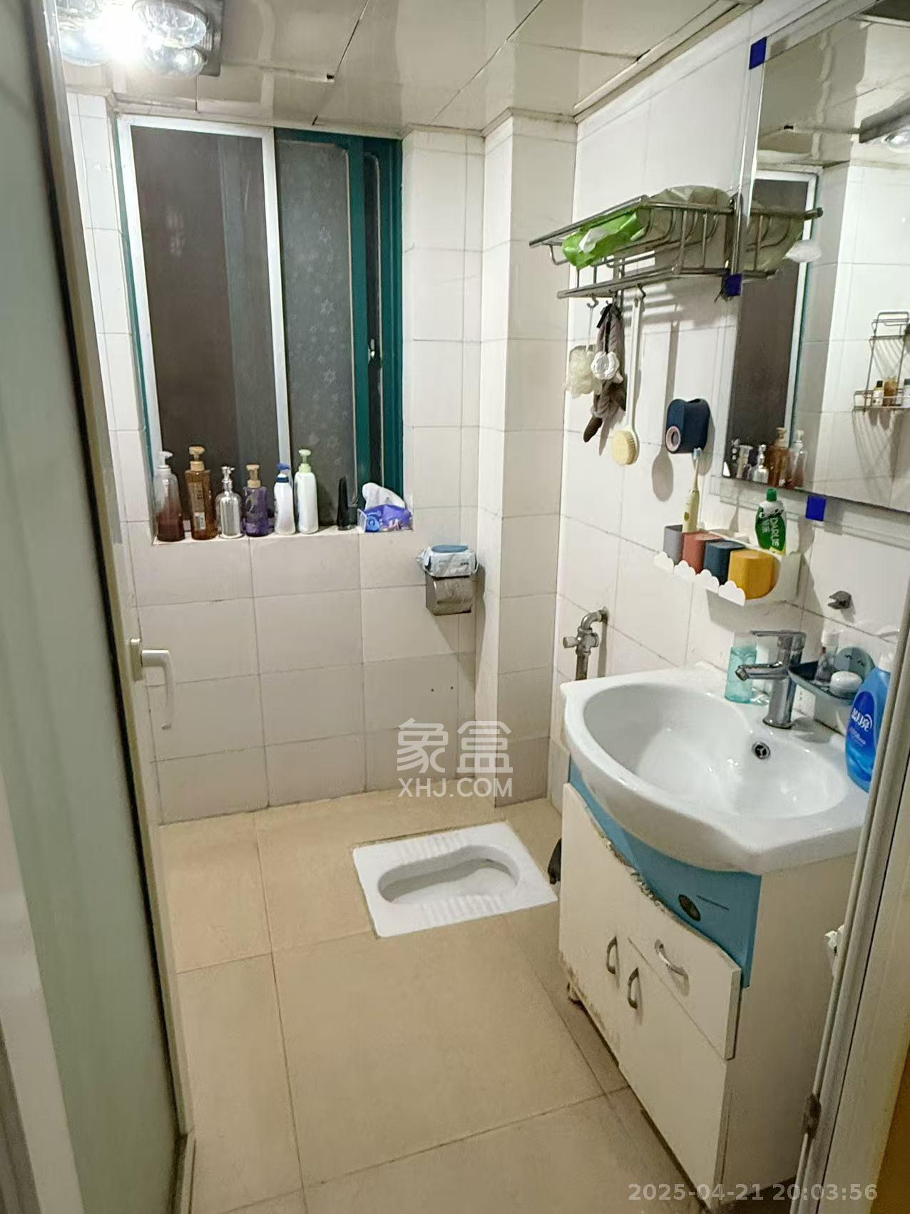东方新城  2室1厅1卫   2500.00元/月室内图