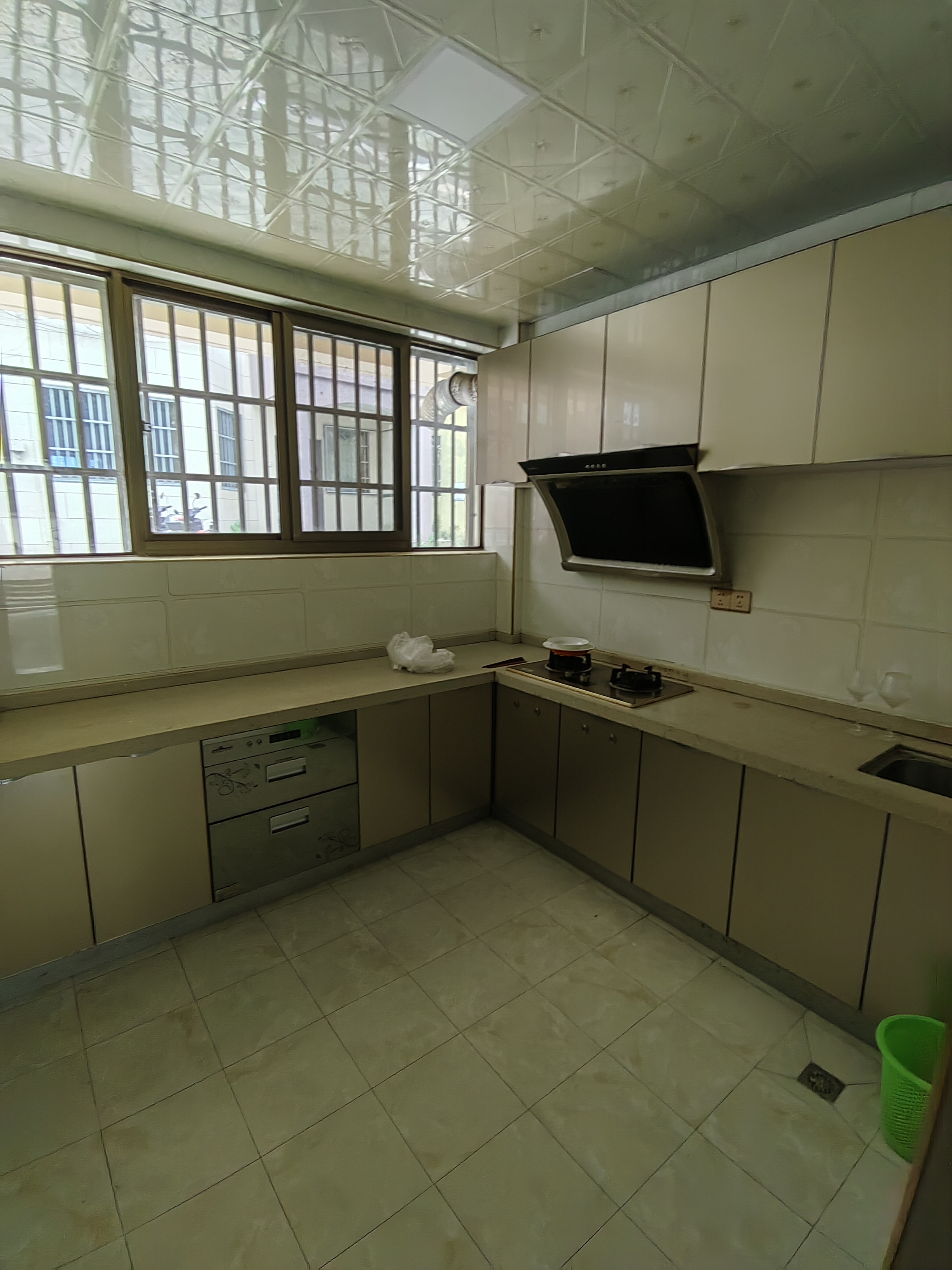 嘉安园别墅 10室4厅4卫 10000.0元/月 嘉安园别墅 10室4厅4卫 10000.0元/月室内图