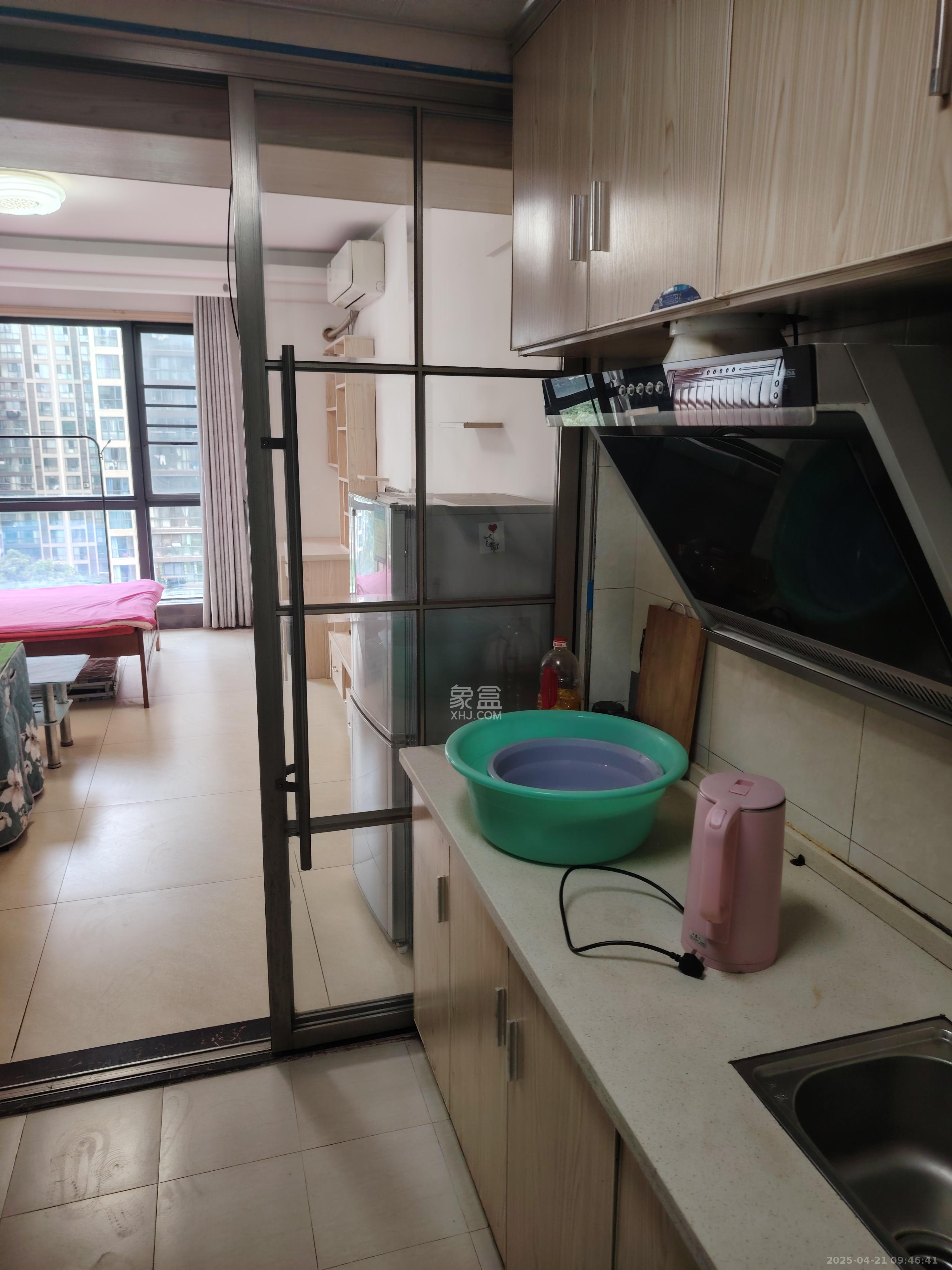 融科东南海  1室1厅1卫   1200.00元/月室内图