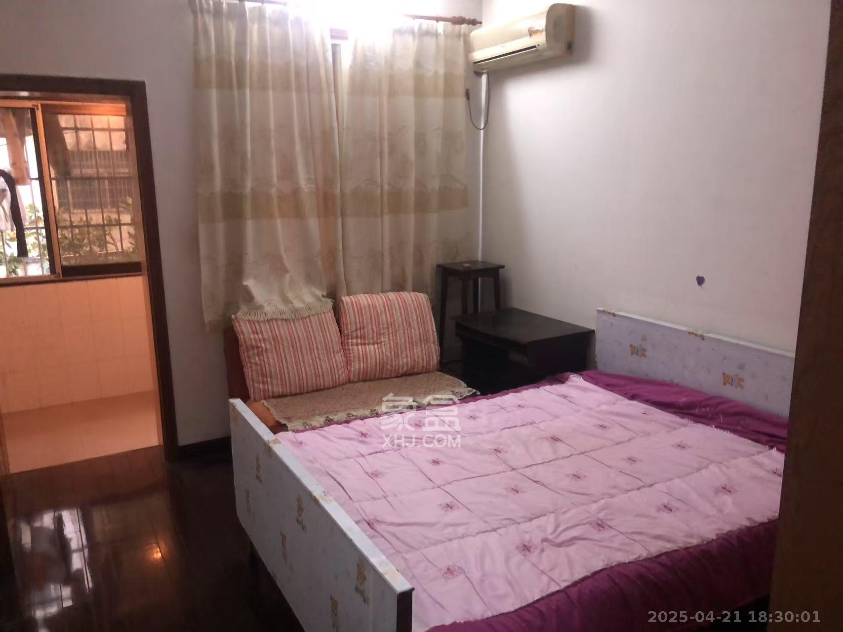 国立投资公司宿舍 2室2厅1卫 2000.0元/月 国立投资公司宿舍 2室2厅1卫 2000.0元/月室内图