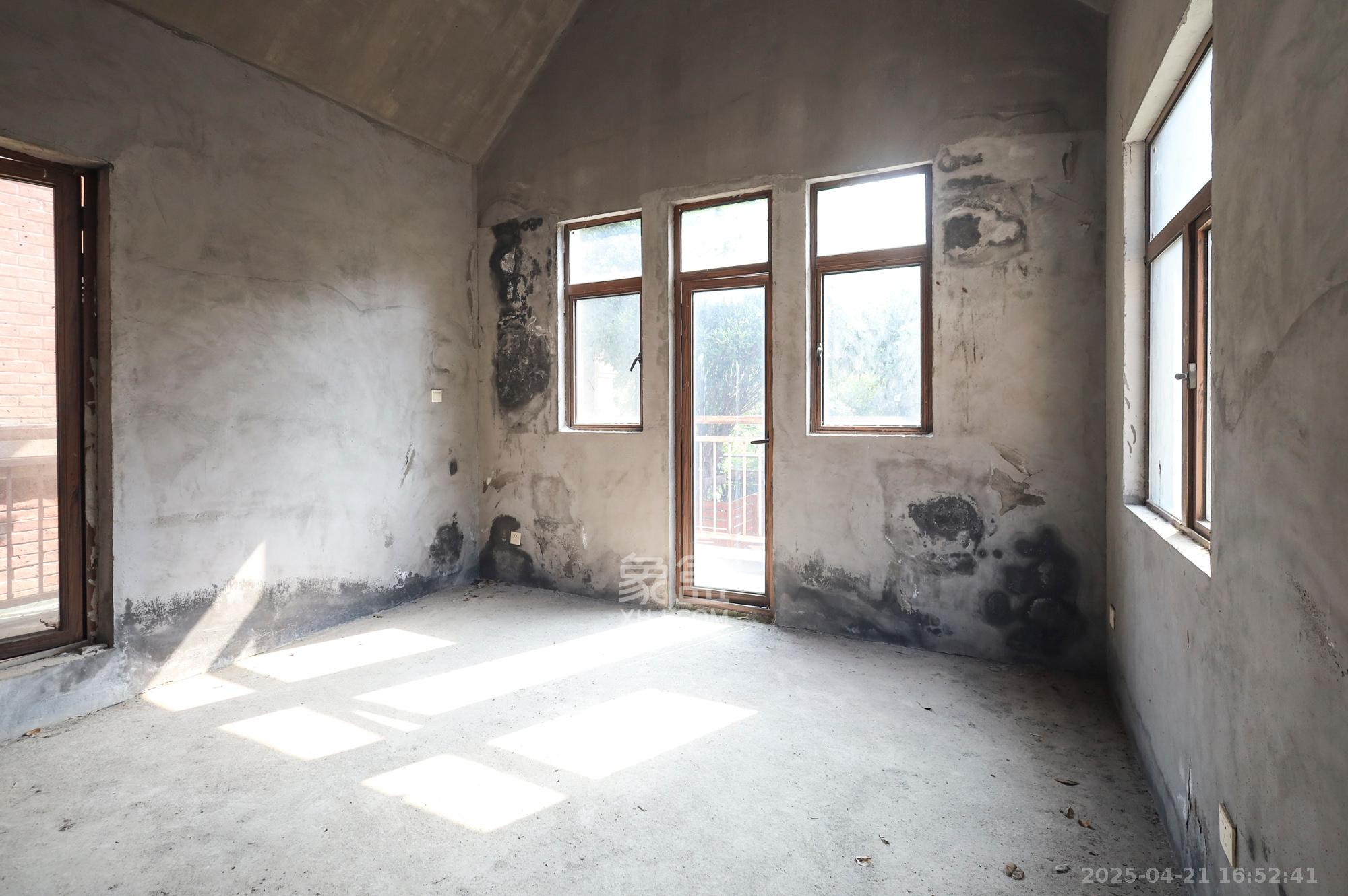 山语城二期 1室0厅0卫 428.0万 山语城二期 1室0厅0卫 428.0万卧室