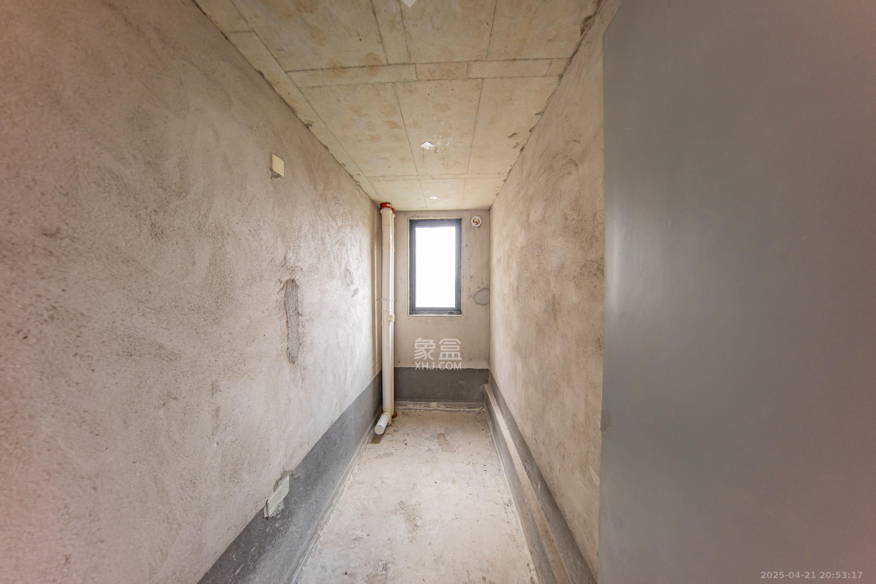 建投象山国际 4室2厅2卫 180.0万 建投象山国际 4室2厅2卫 180.0万卫生间