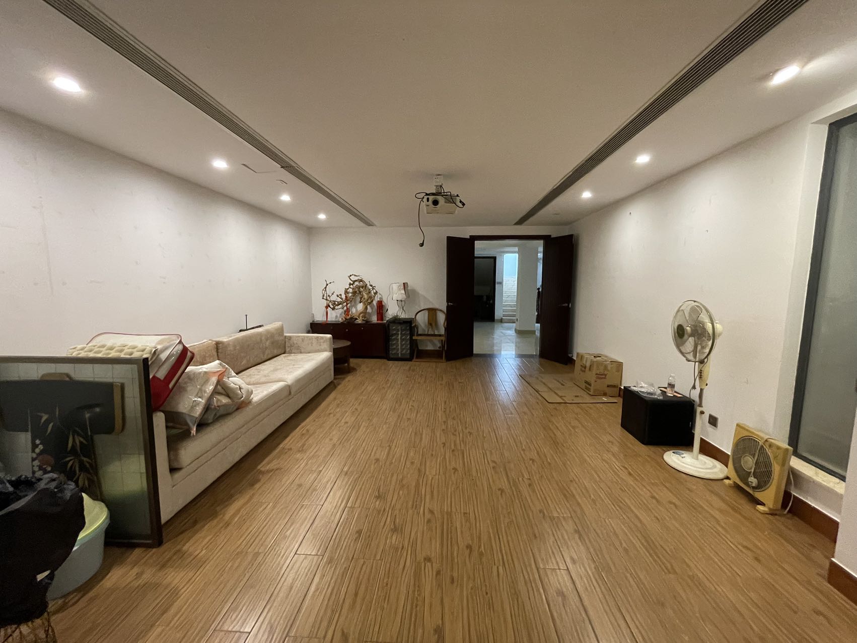 鸿洲江山 9室3厅3卫 16000.0元/月 鸿洲江山 9室3厅3卫 16000.0元/月室内图