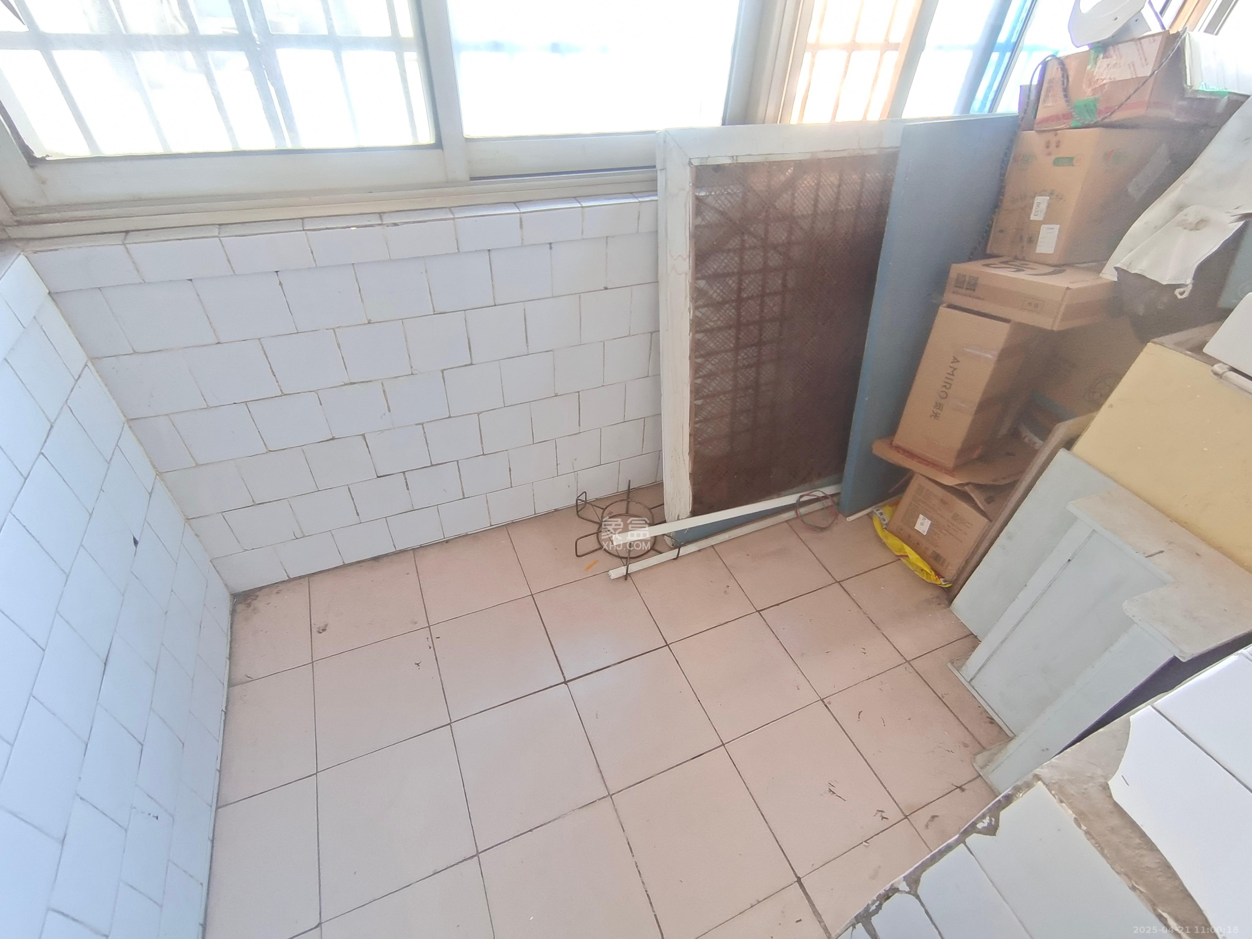 新开铺176号(环线拆迁指挥部) 2室1厅1卫 1300.0元/月 新开铺176号(环线拆迁指挥部) 2室1厅1卫 1300.0元/月室内图