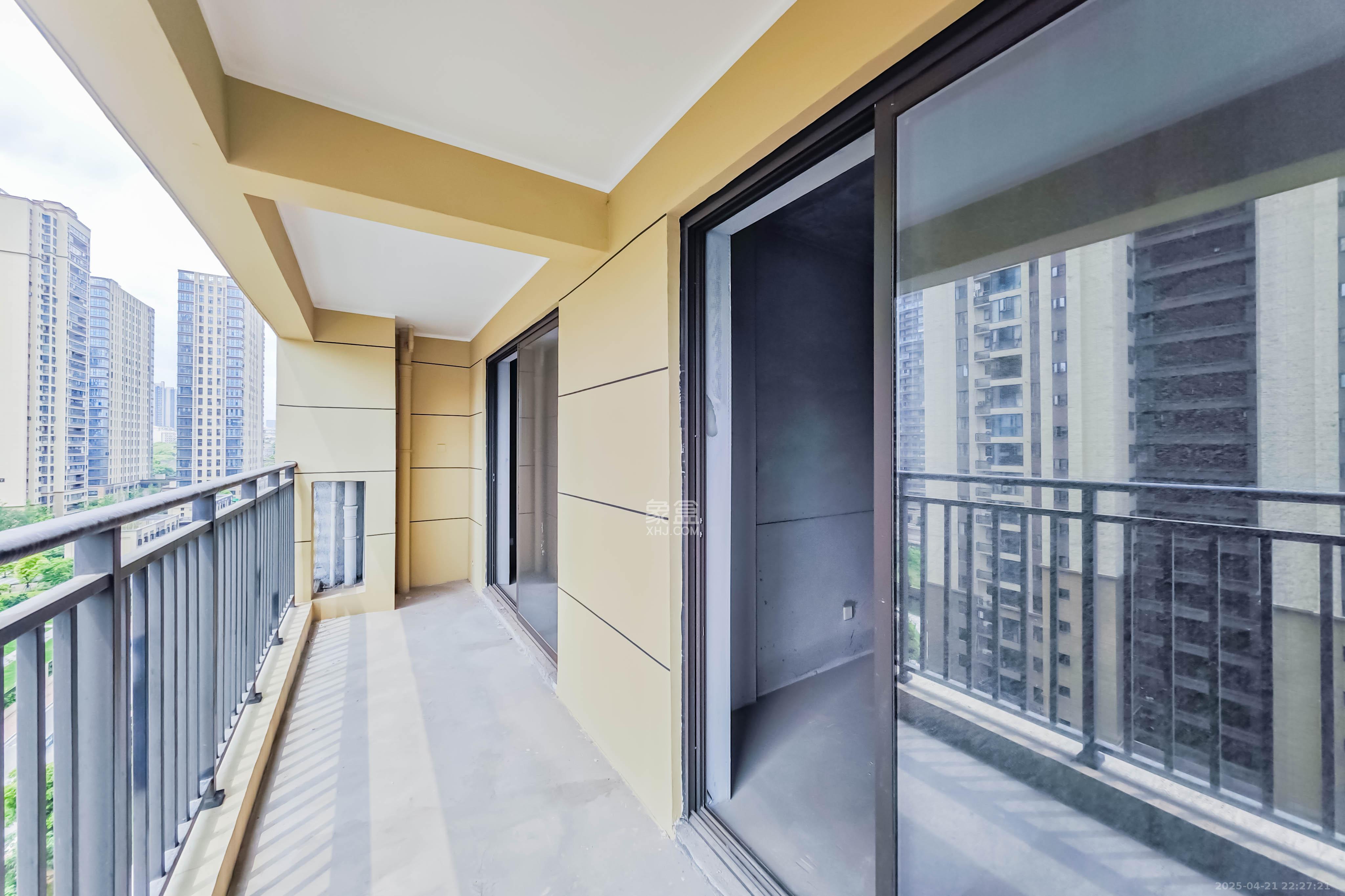 世茂璀璨天城  3室2厅2卫    138.0万 世茂璀璨天城  3室2厅2卫    138.0万其他