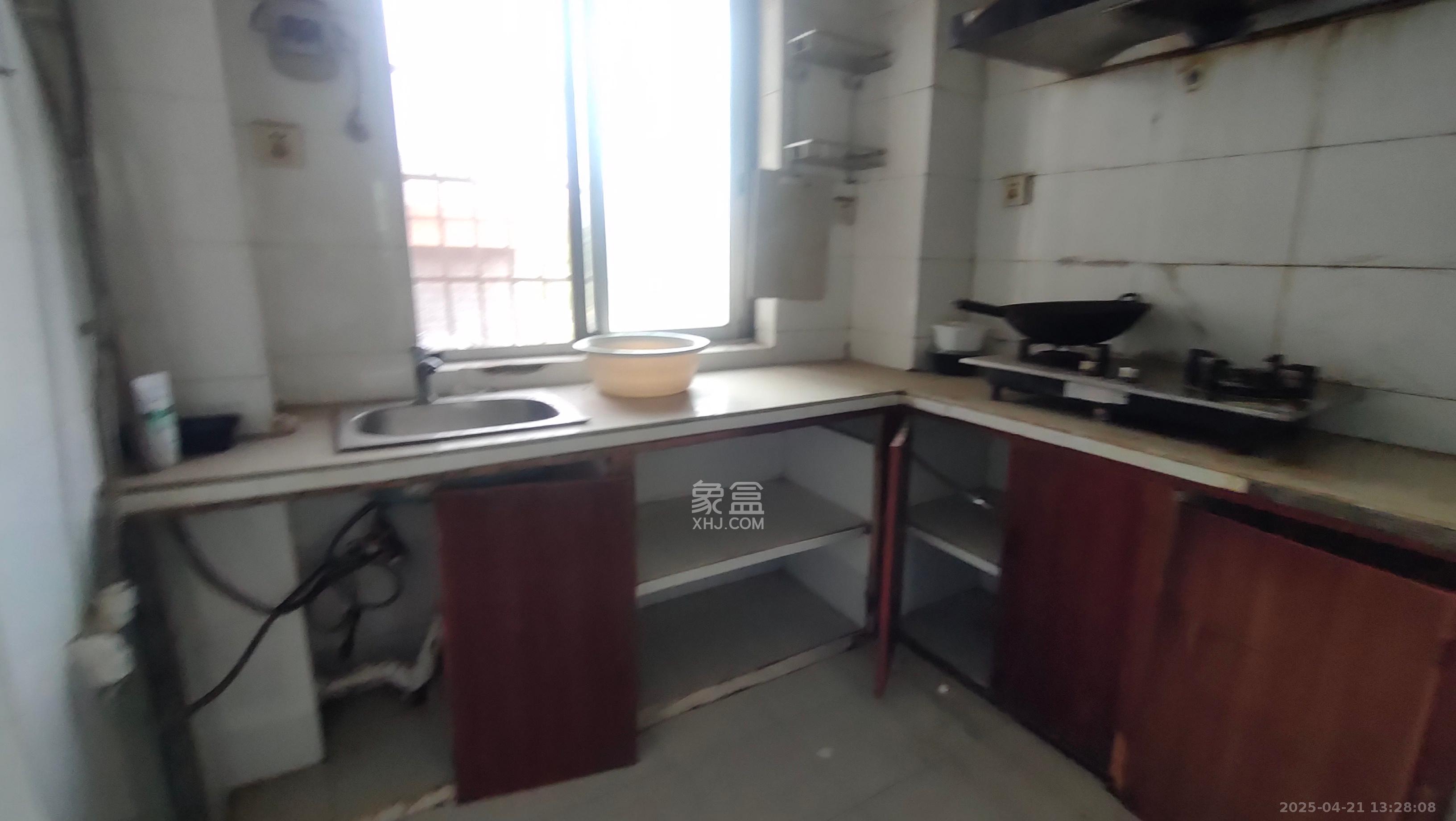 茶子山小区  2室2厅1卫   1700.00元/月室内图