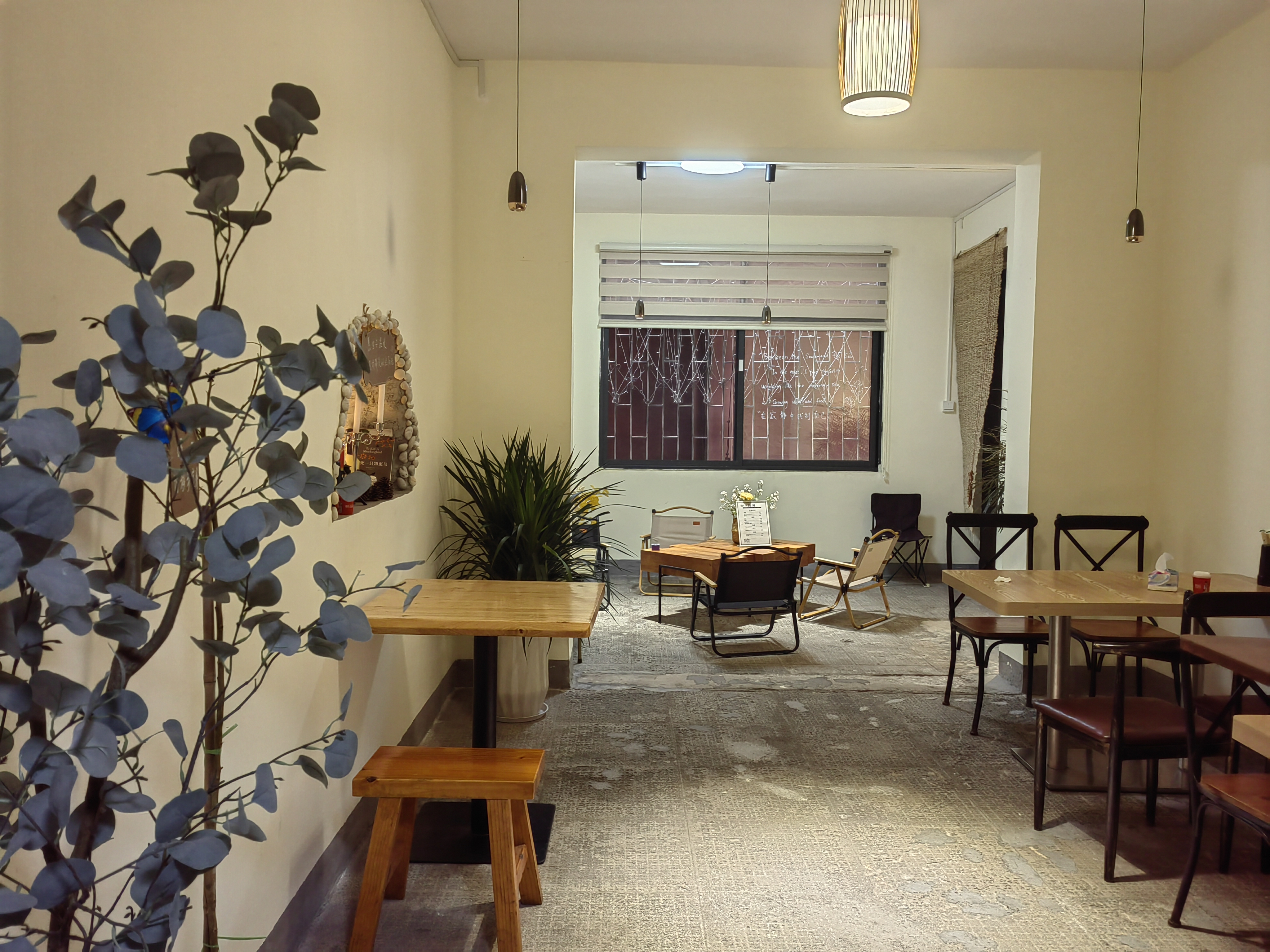 盐业副食小区  2室2厅1卫    58.0万