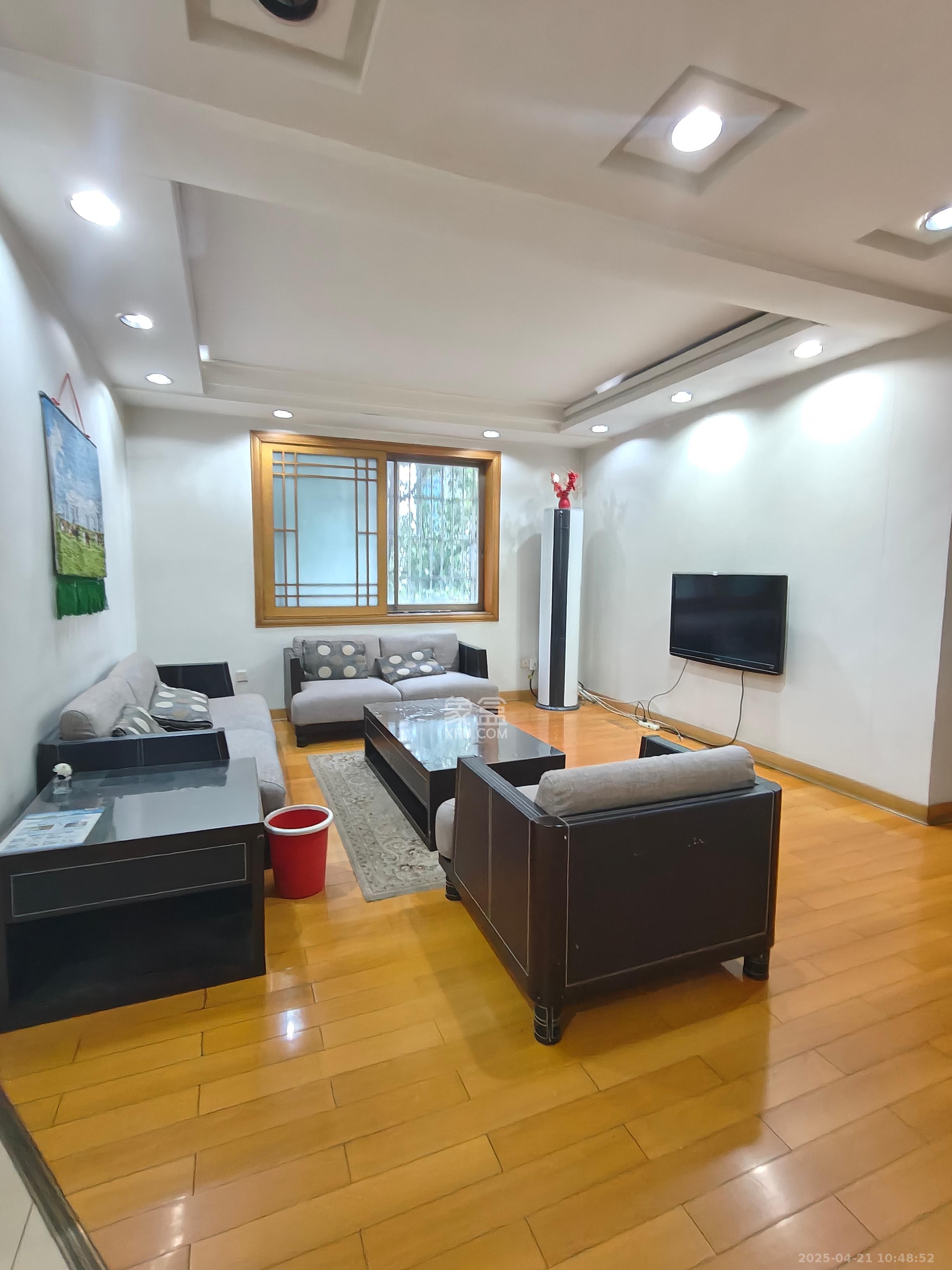 向韶村  2室1厅1卫    2200.0元/月 向韶村  2室1厅1卫    2200.0元/月室内图