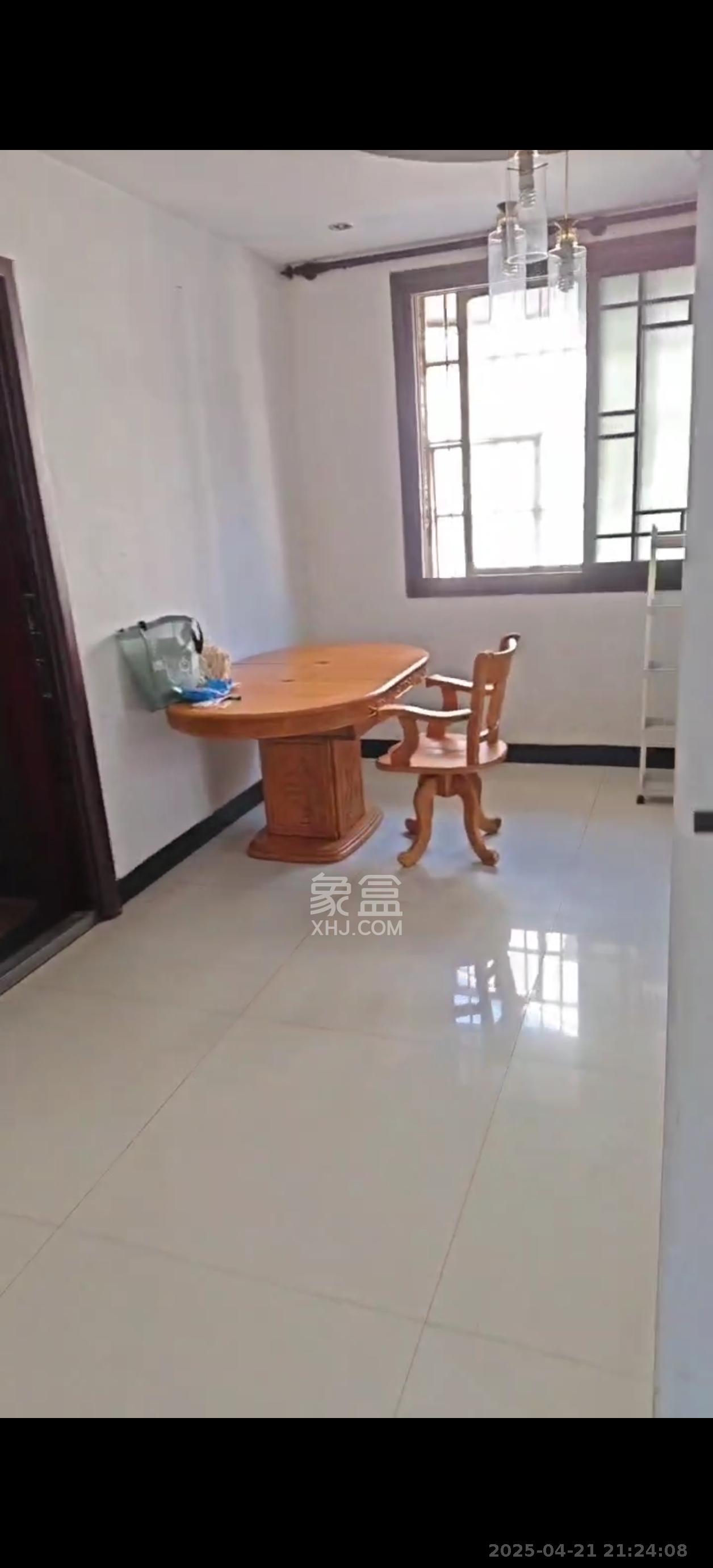 高桥火焰市场 3室1厅1卫 1900.0元/月 高桥火焰市场 3室1厅1卫 1900.0元/月室内图