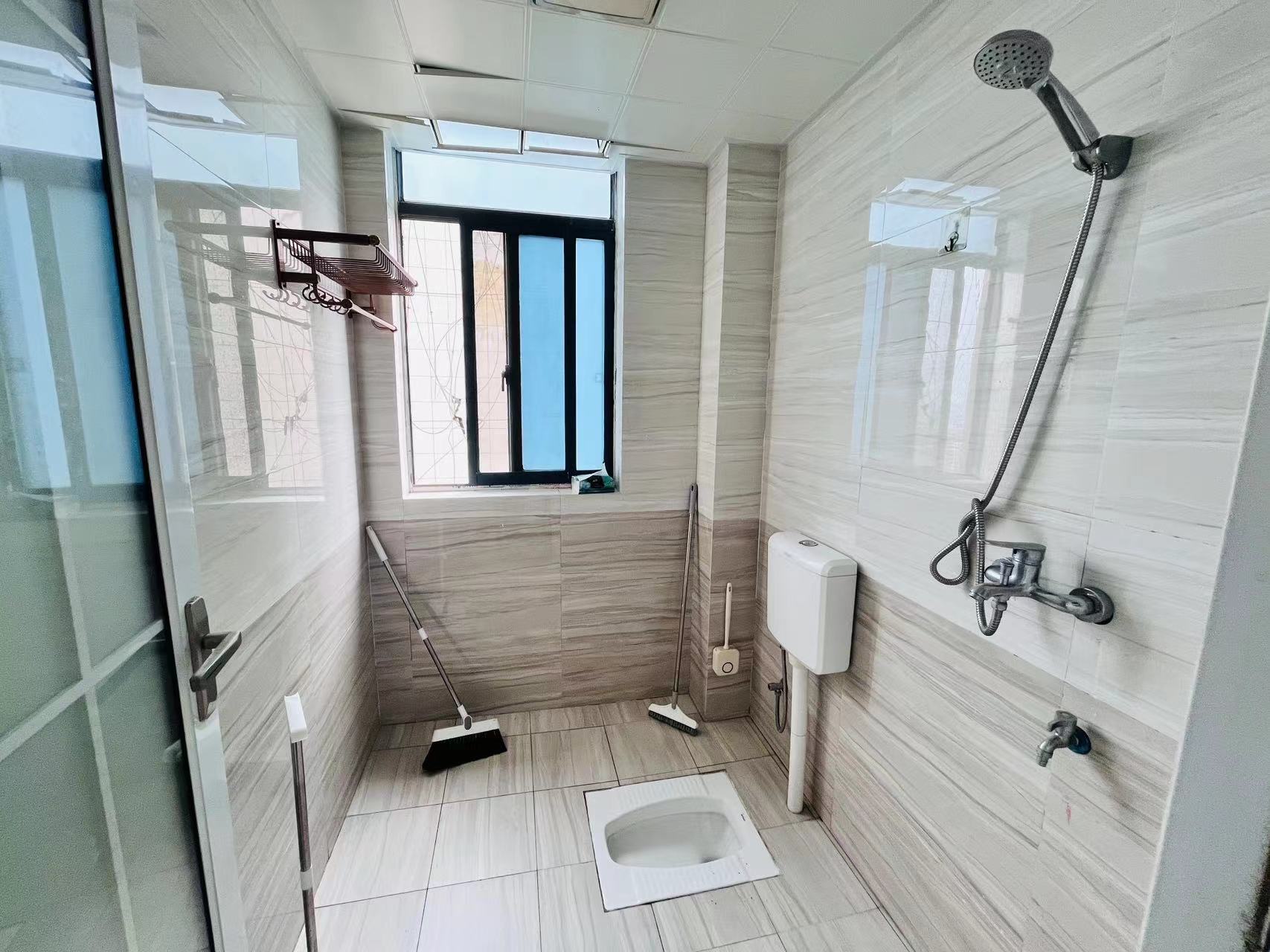 新都汇 2室2厅1卫 1300.0元/月 新都汇 2室2厅1卫 1300.0元/月室内图