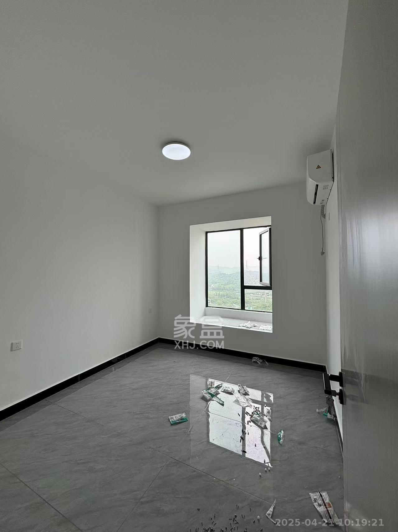 汉唐翰林府  4室2厅2卫   3800.00元/月