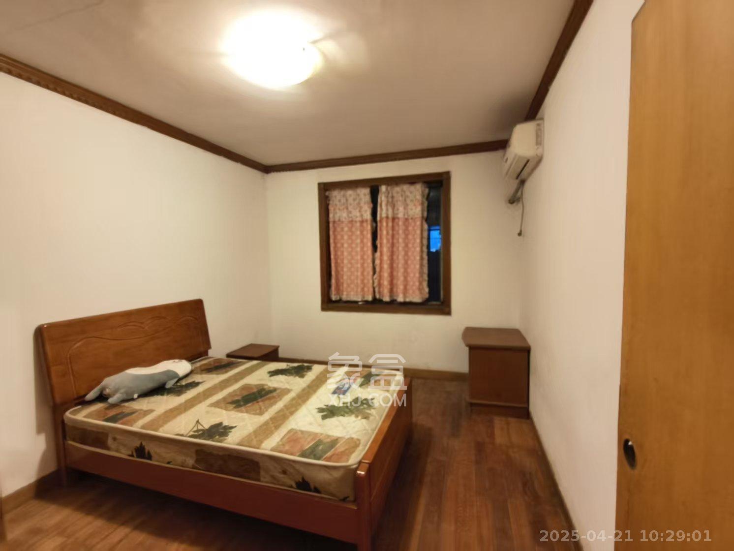 裕农街散盘 2室1厅1卫 1400.0元/月 裕农街散盘 2室1厅1卫 1400.0元/月室内图