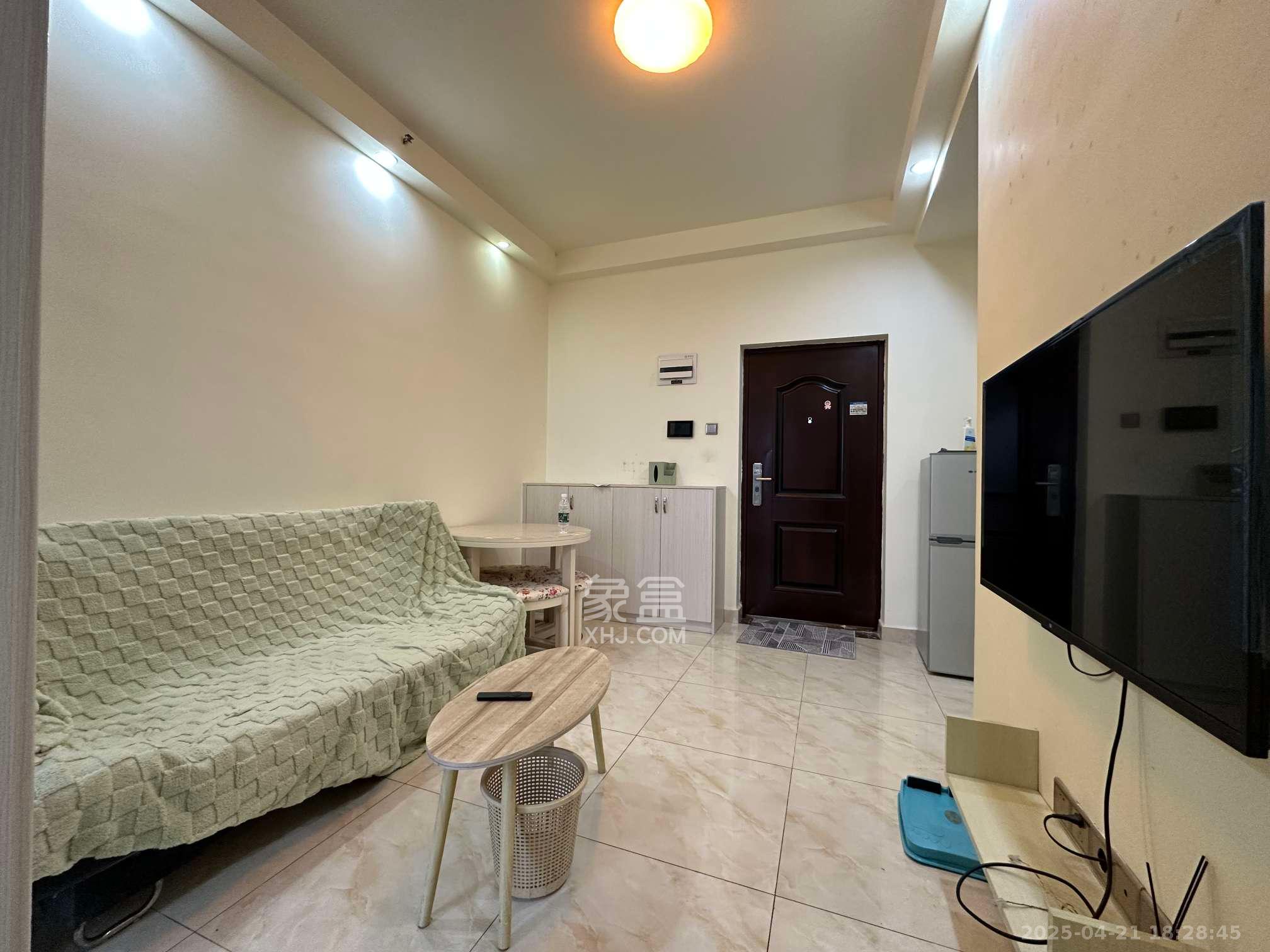 荣悦台 1室1厅1卫 2400.0元/月 荣悦台 1室1厅1卫 2400.0元/月室内图