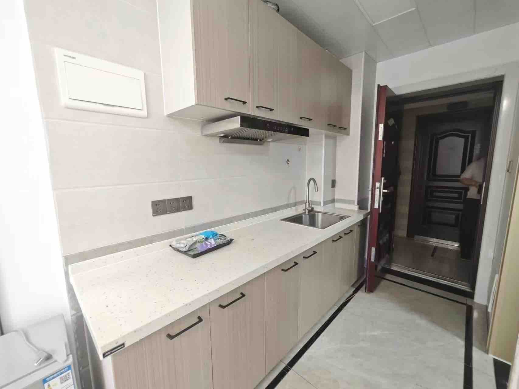 金钟大雁城  1室1厅1卫    1300.0元/月室内图