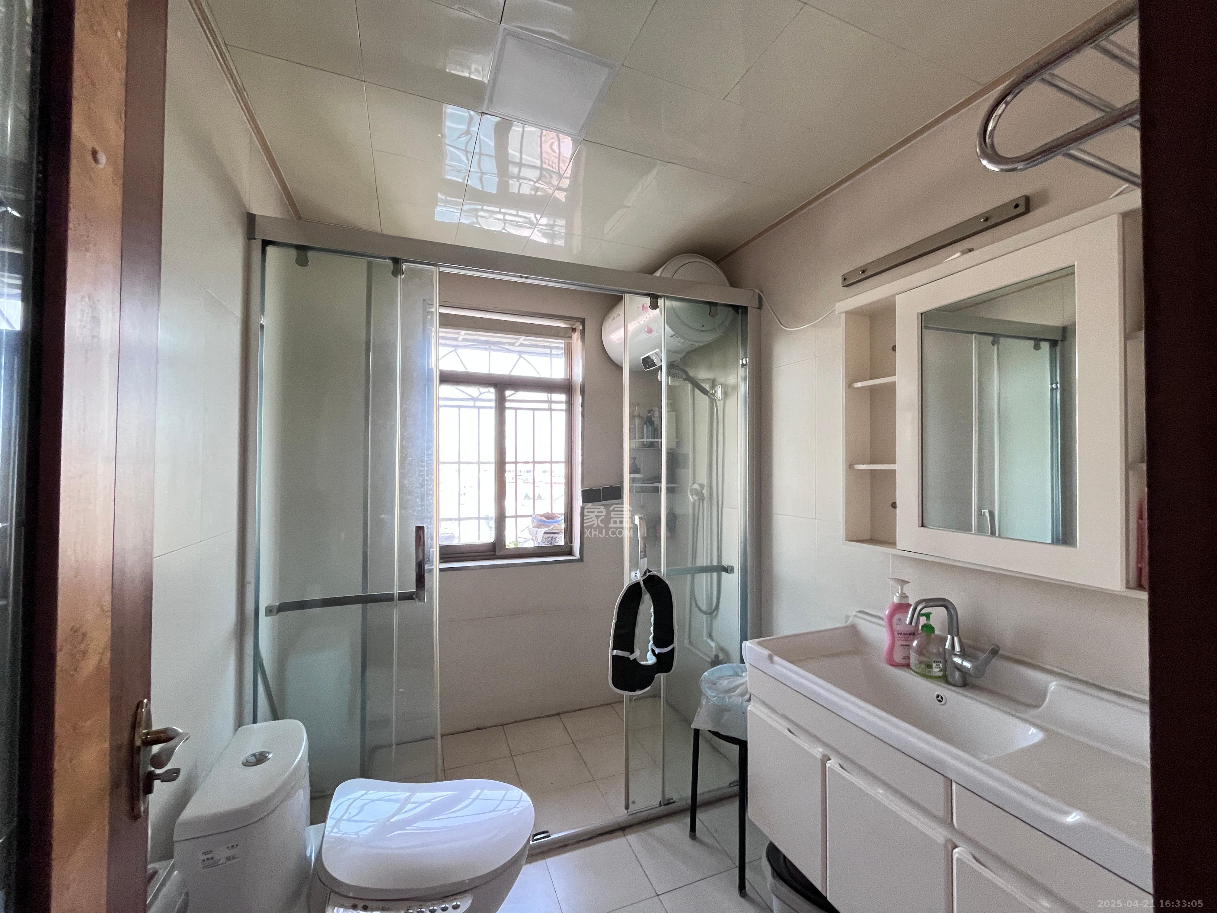 阳光走廊 3室2厅2卫 3200.0元/月 阳光走廊 3室2厅2卫 3200.0元/月室内图