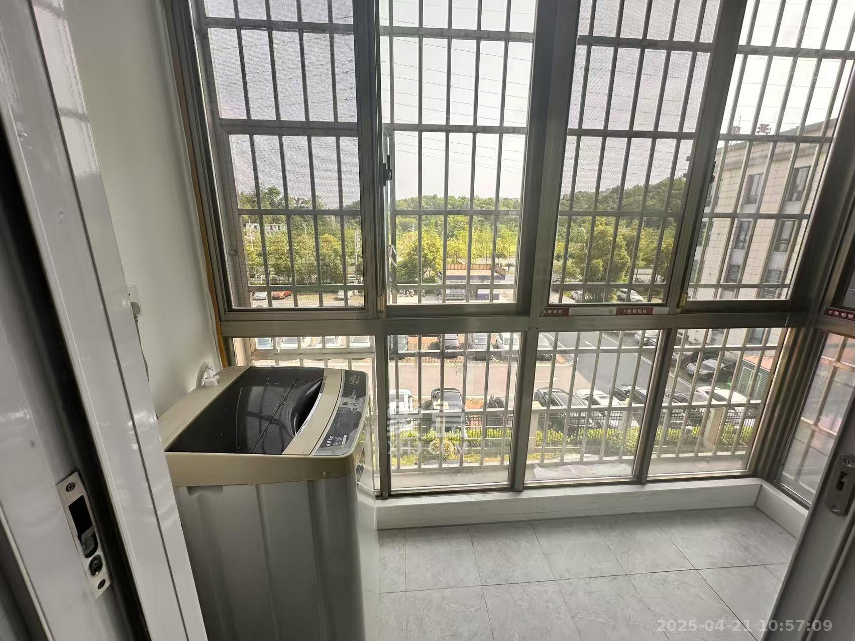 朝正美苑  3室2厅2卫   2600.00元/月室内图