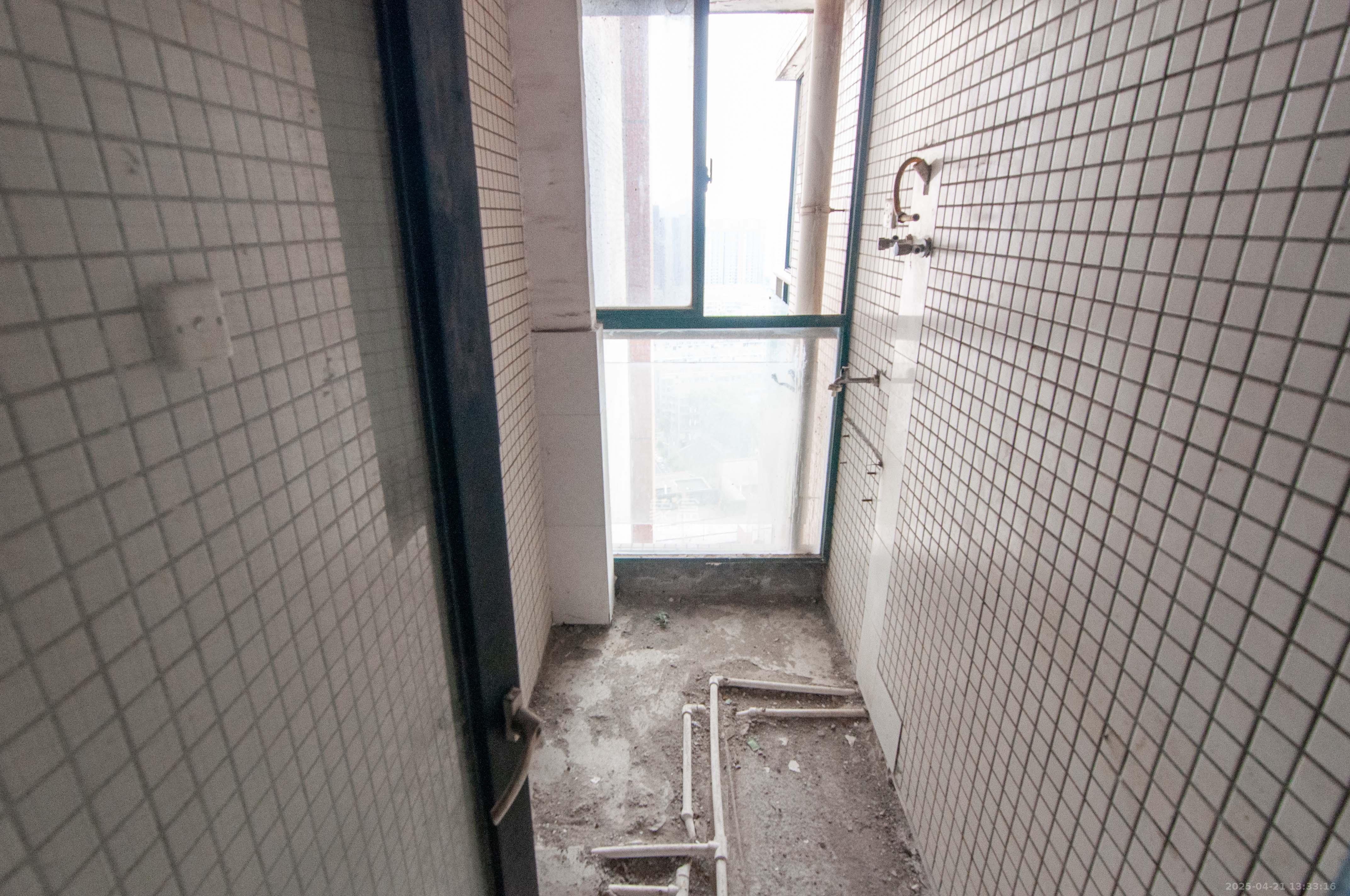 高鑫麓城 3室2厅2卫 110.0万 高鑫麓城 3室2厅2卫 110.0万其他