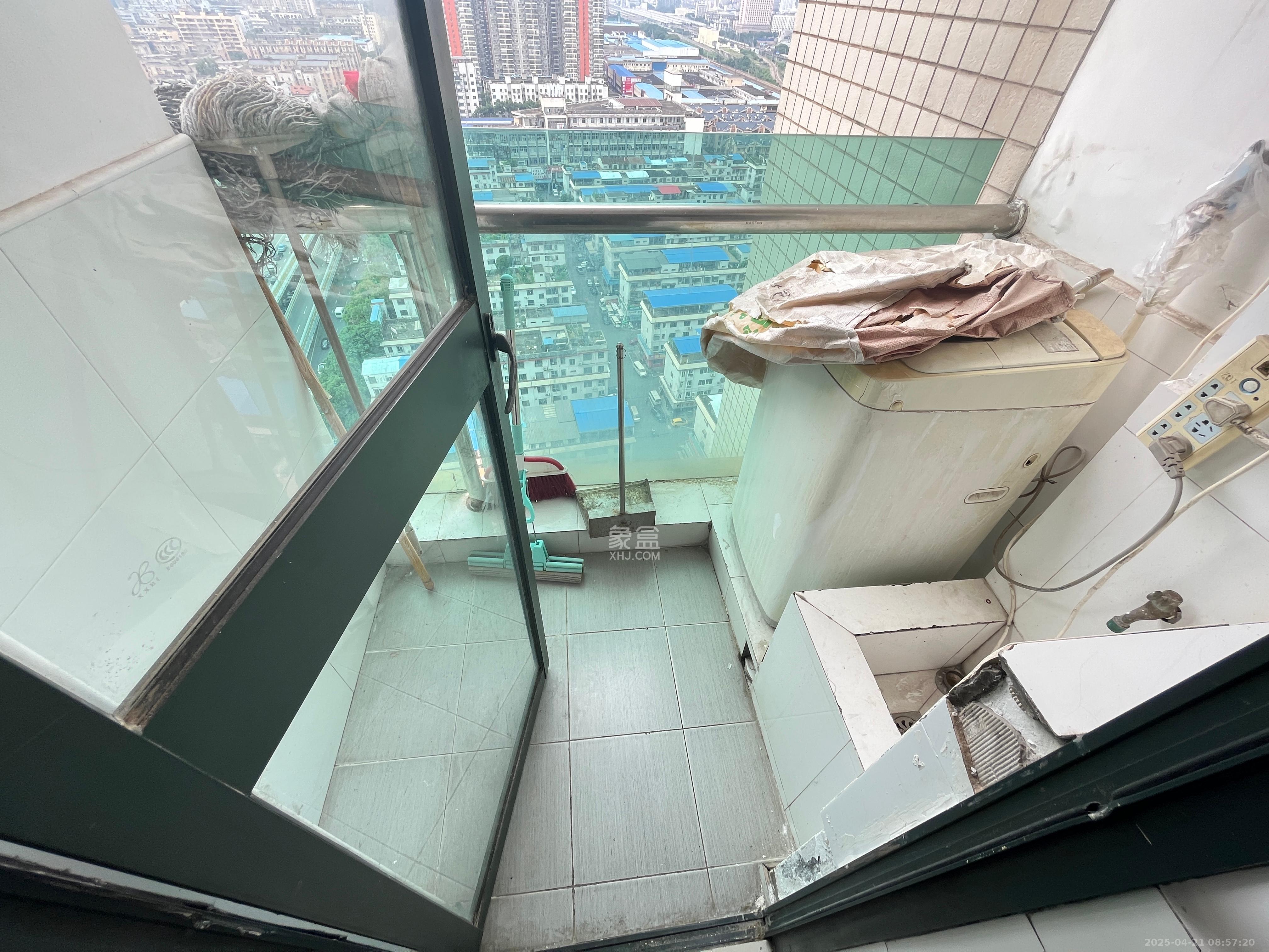 上东印象  1室0厅0卫   1500.00元/月室内图
