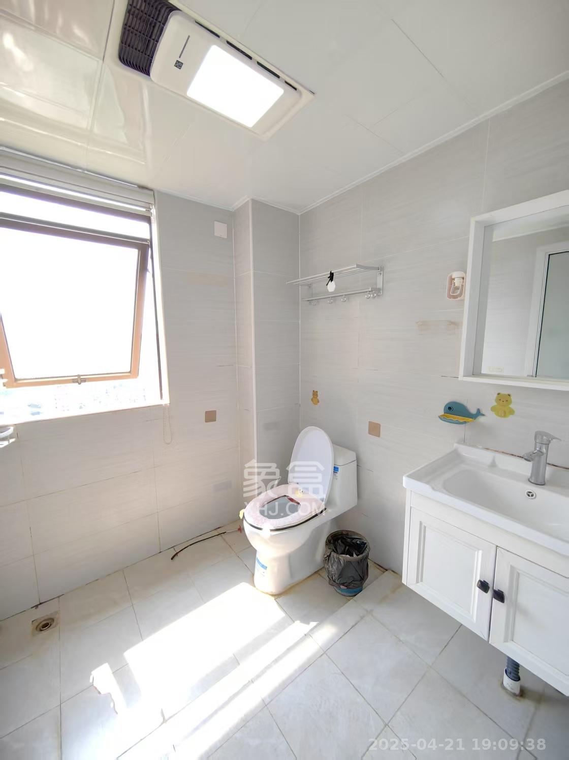 中建信和城 3室2厅1卫 2900.0元/月 中建信和城 3室2厅1卫 2900.0元/月室内图