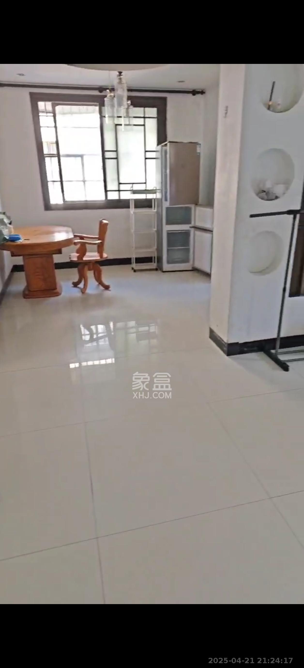 高桥火焰市场 3室1厅1卫 1900.0元/月 高桥火焰市场 3室1厅1卫 1900.0元/月室内图