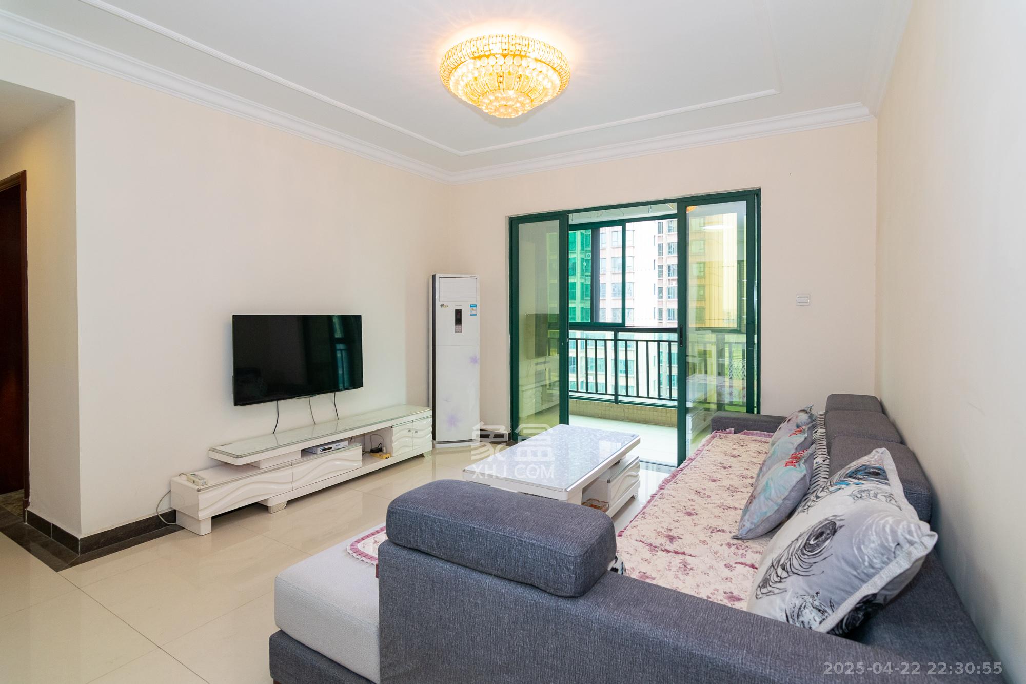 富基世纪公园 3室2厅1卫 55.0万 富基世纪公园 3室2厅1卫 55.0万客厅