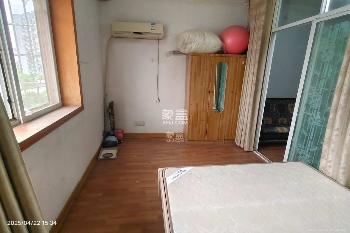 鸿基花园  3室2厅1卫    1250.0元/月 鸿基花园  3室2厅1卫    1250.0元/月室内图