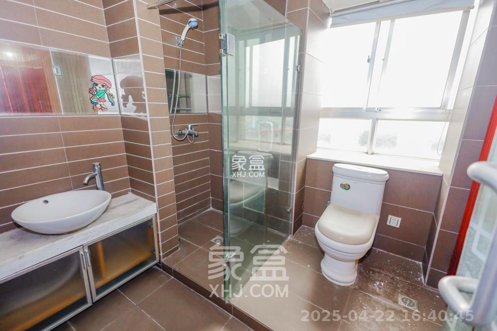 湘林家园(湘林小区电梯房) 3室2厅1卫 3500.0元/月 湘林家园(湘林小区电梯房) 3室2厅1卫 3500.0元/月室内图